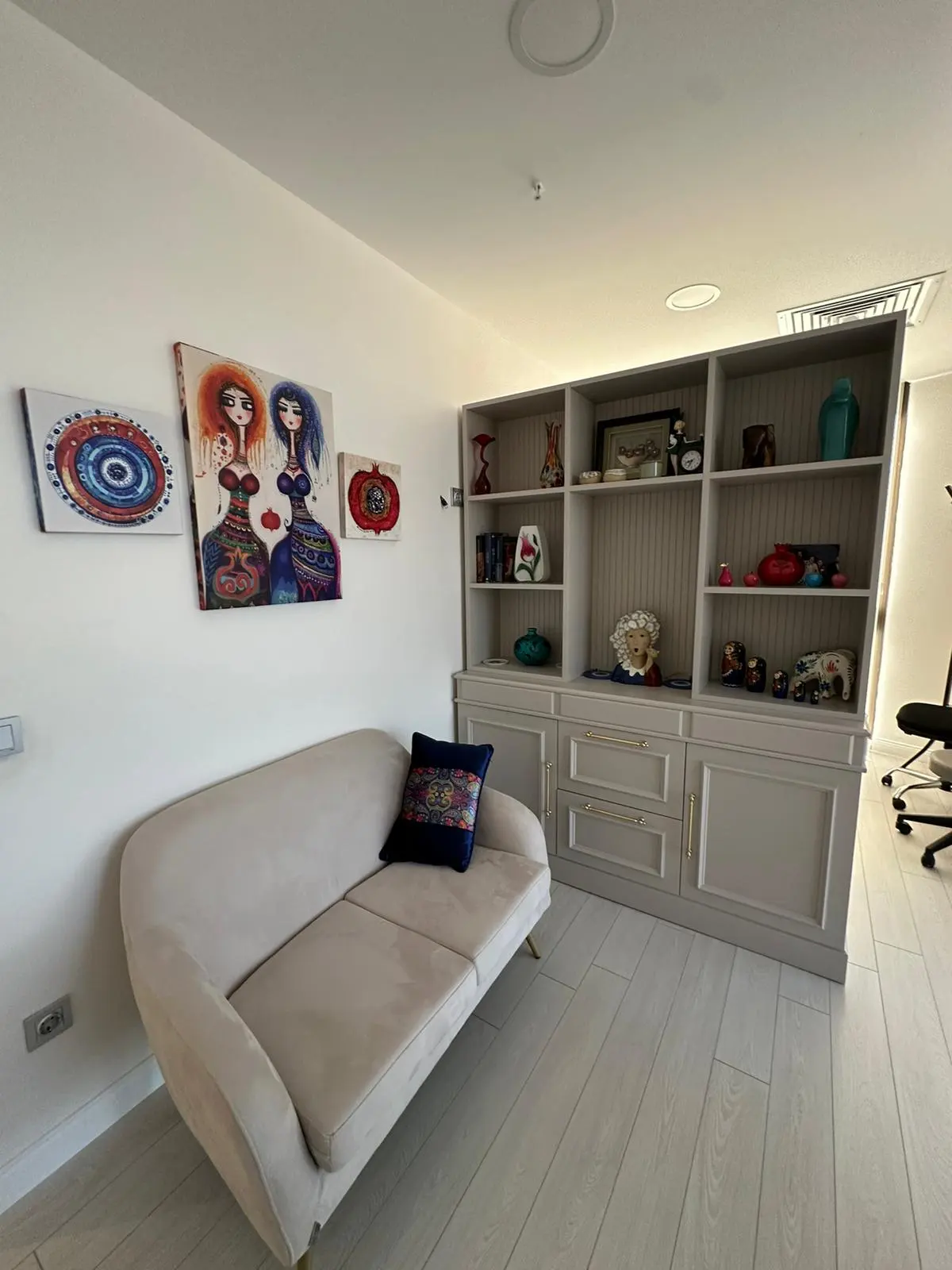 Clinic-provided photograph of Dr Funda Aköz