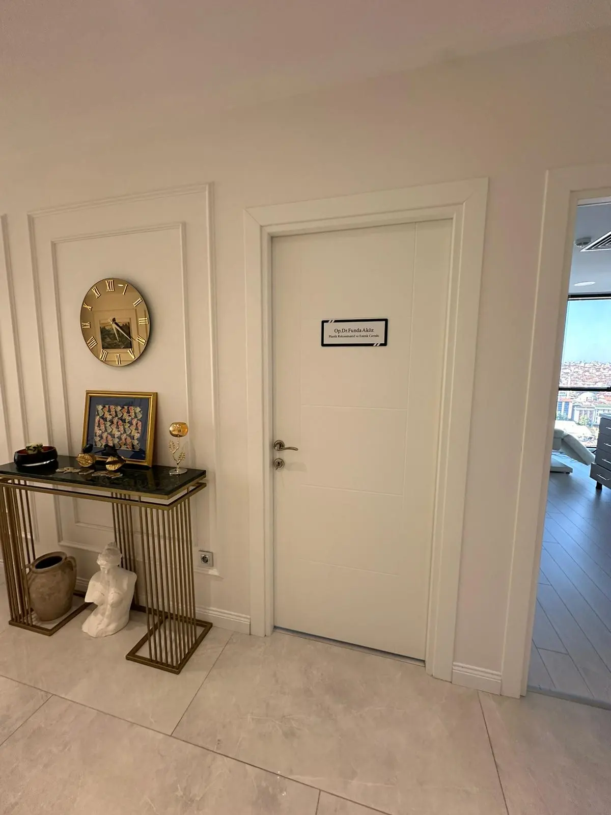 Clinic-provided photograph of Dr Funda Aköz