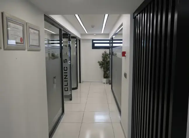 Von der Klinik bereitgestelltes Foto von Yüceler Zahnklinik