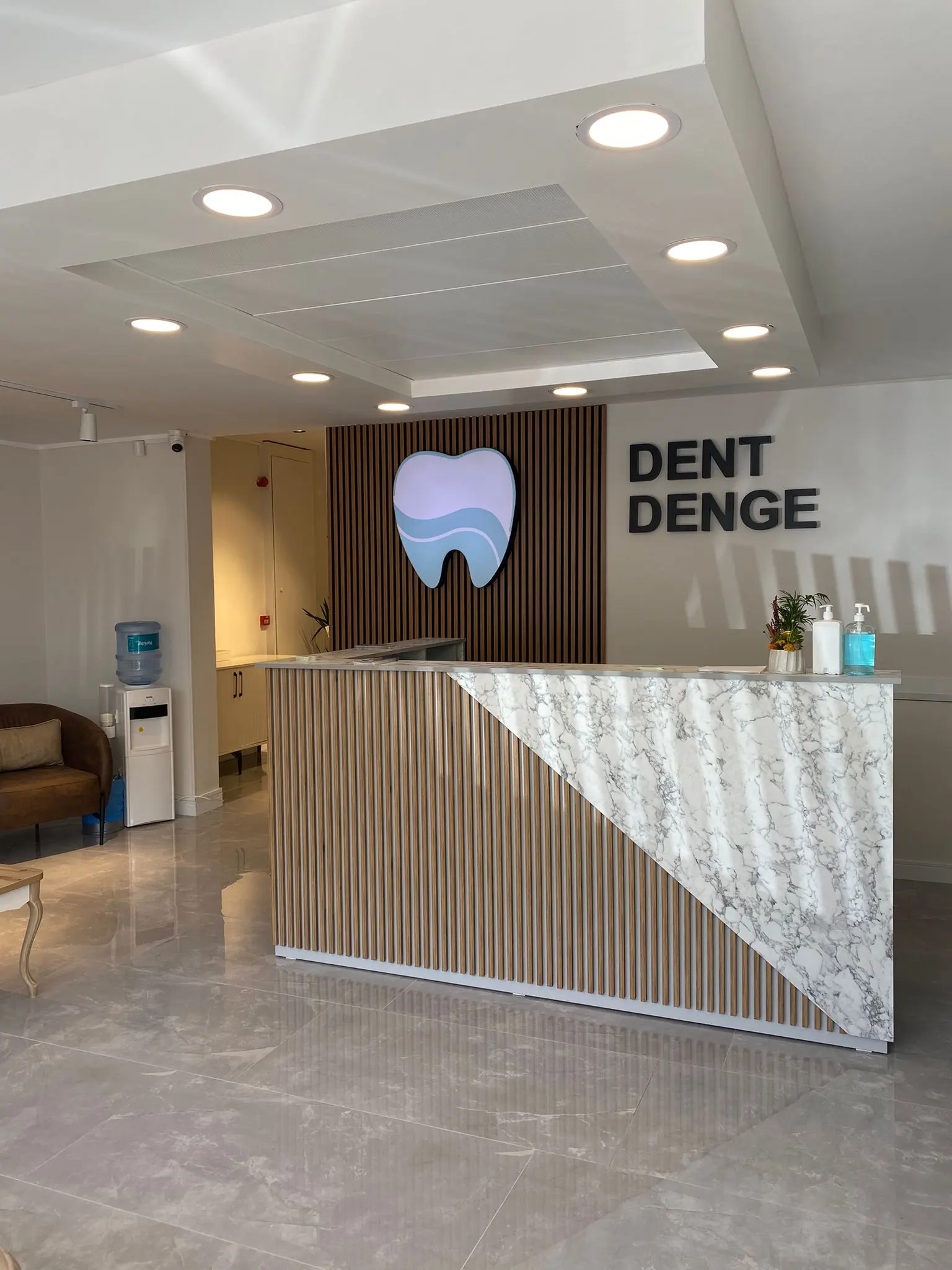 Von der Klinik bereitgestelltes Foto von Dent Denge