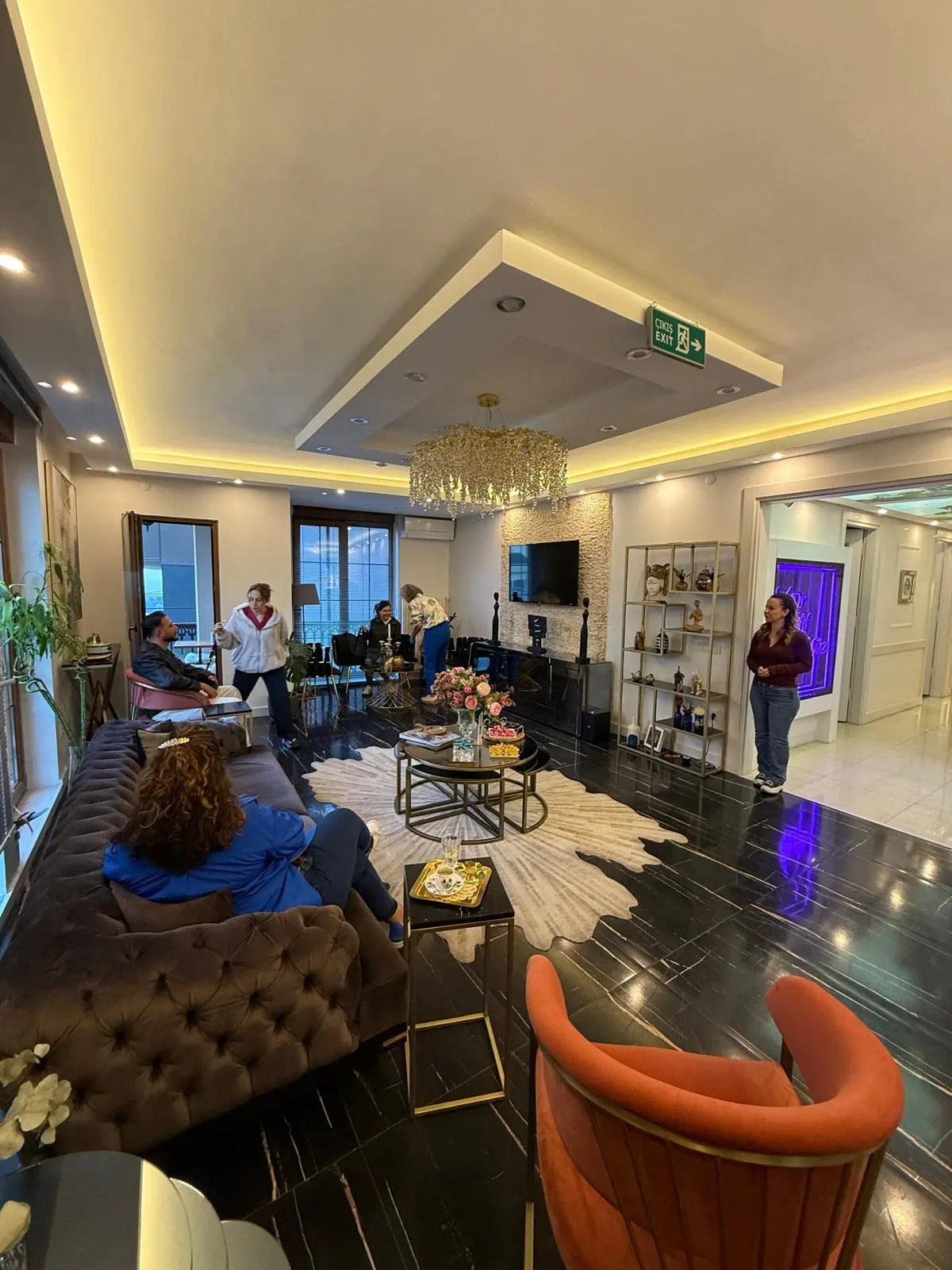 Clinic-provided photograph of Dr Elif Gürbüz Çobanoğlu