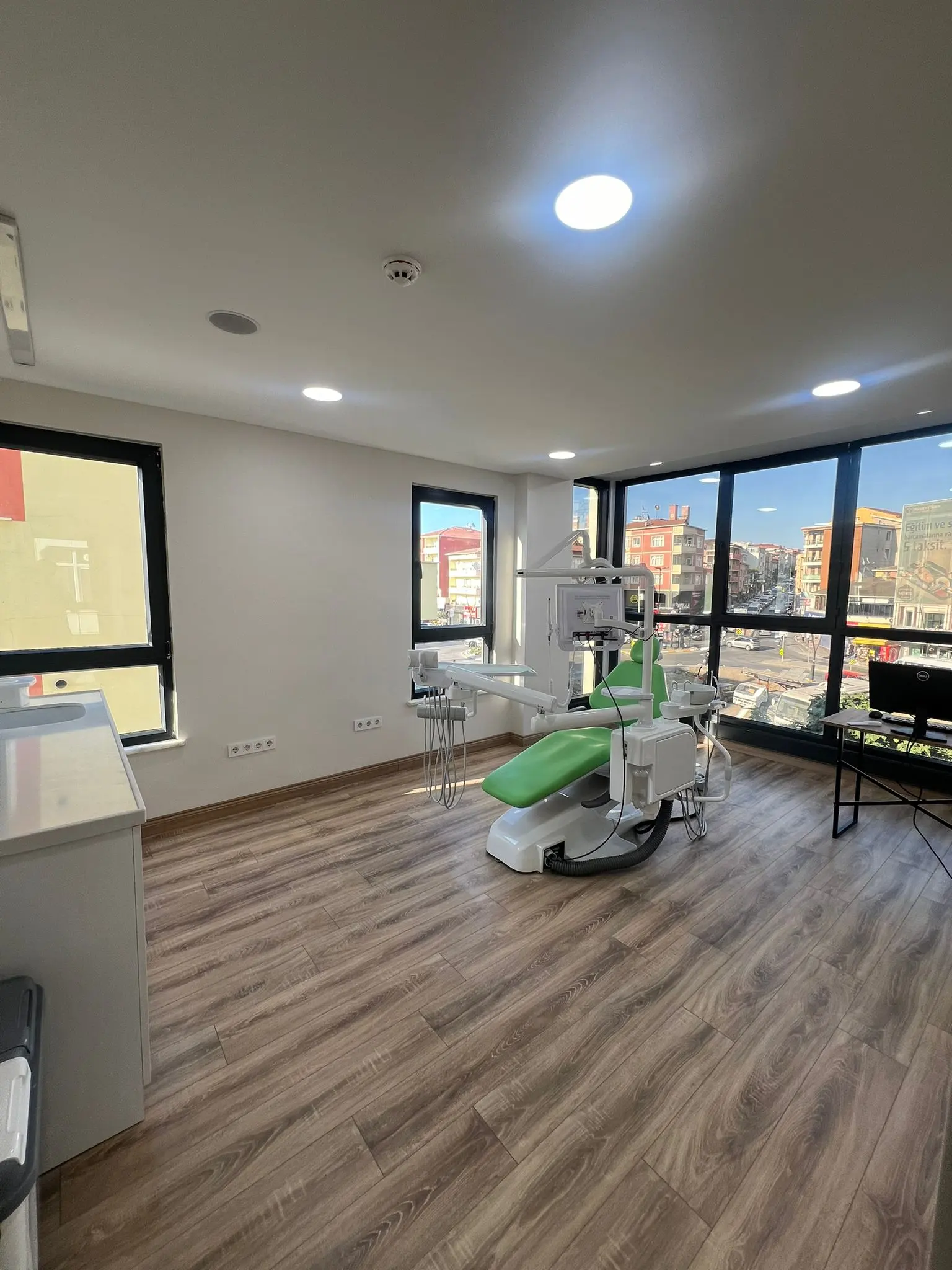 Clinic-provided photograph of Marmara Pendik Dental Clinic