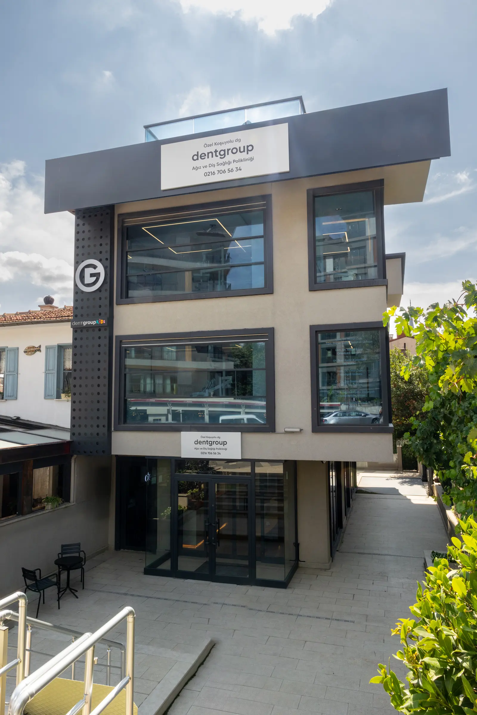 Clinic-provided photograph of Koşuyolu DG Dentgroup Dental Clinic