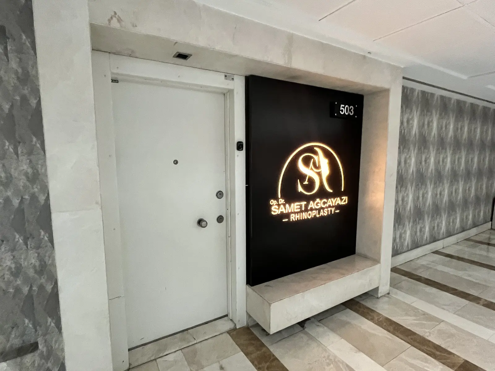 Clinic-provided photograph of Dr Samet Ağcayazı