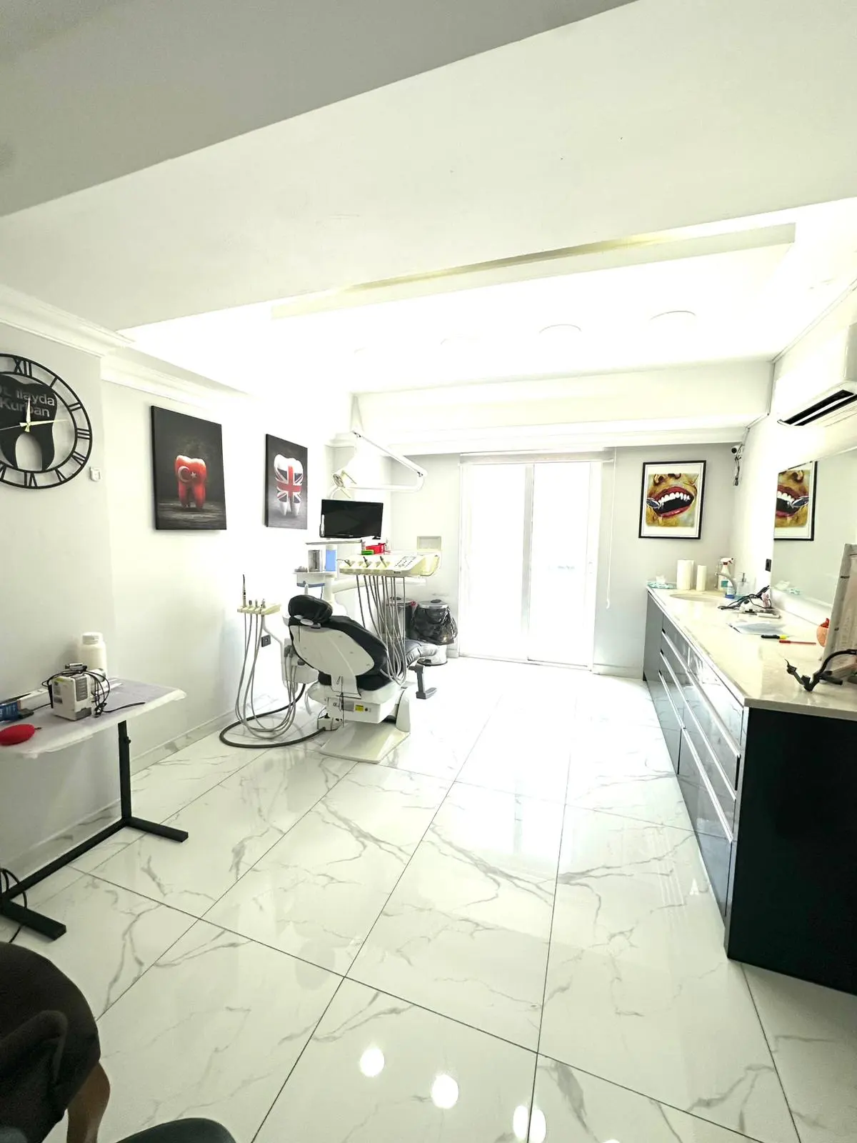 Clinic-provided photograph of Dr İlayda Kurban Gürsel