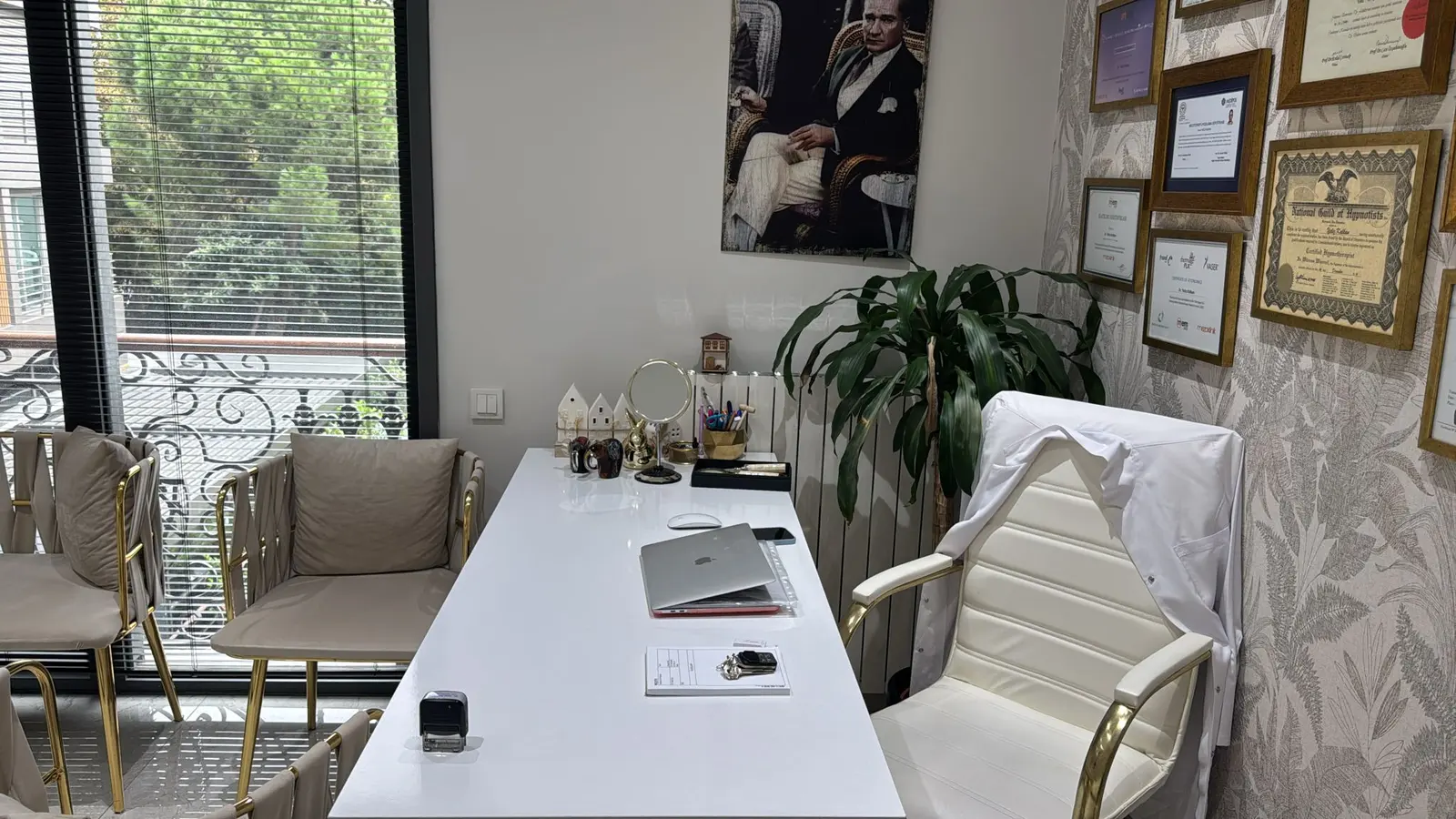 Clinic-provided photograph of Dr Yeliz Kalkan