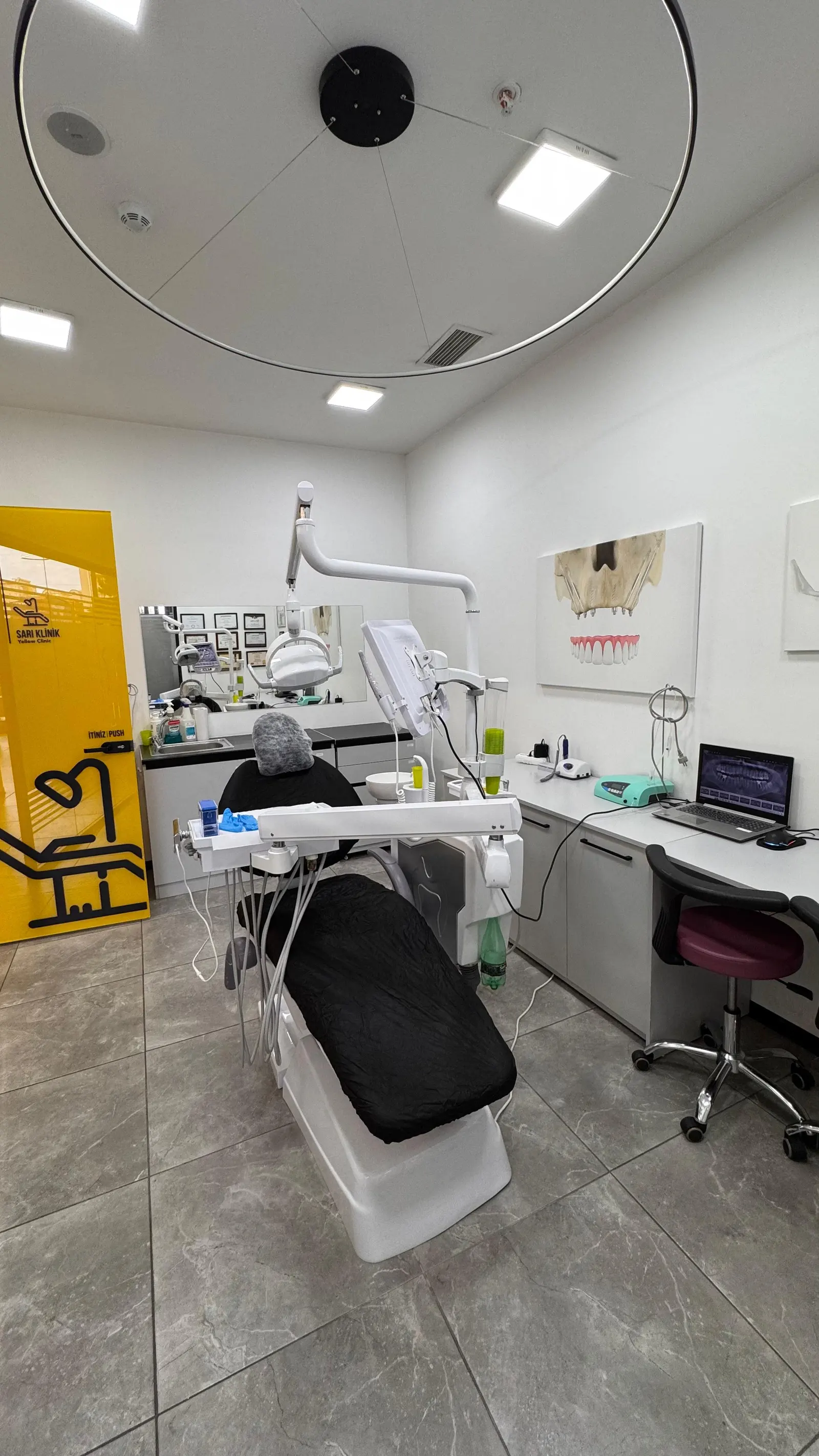 Von der Klinik bereitgestelltes Foto von Rahat Zahnklinik