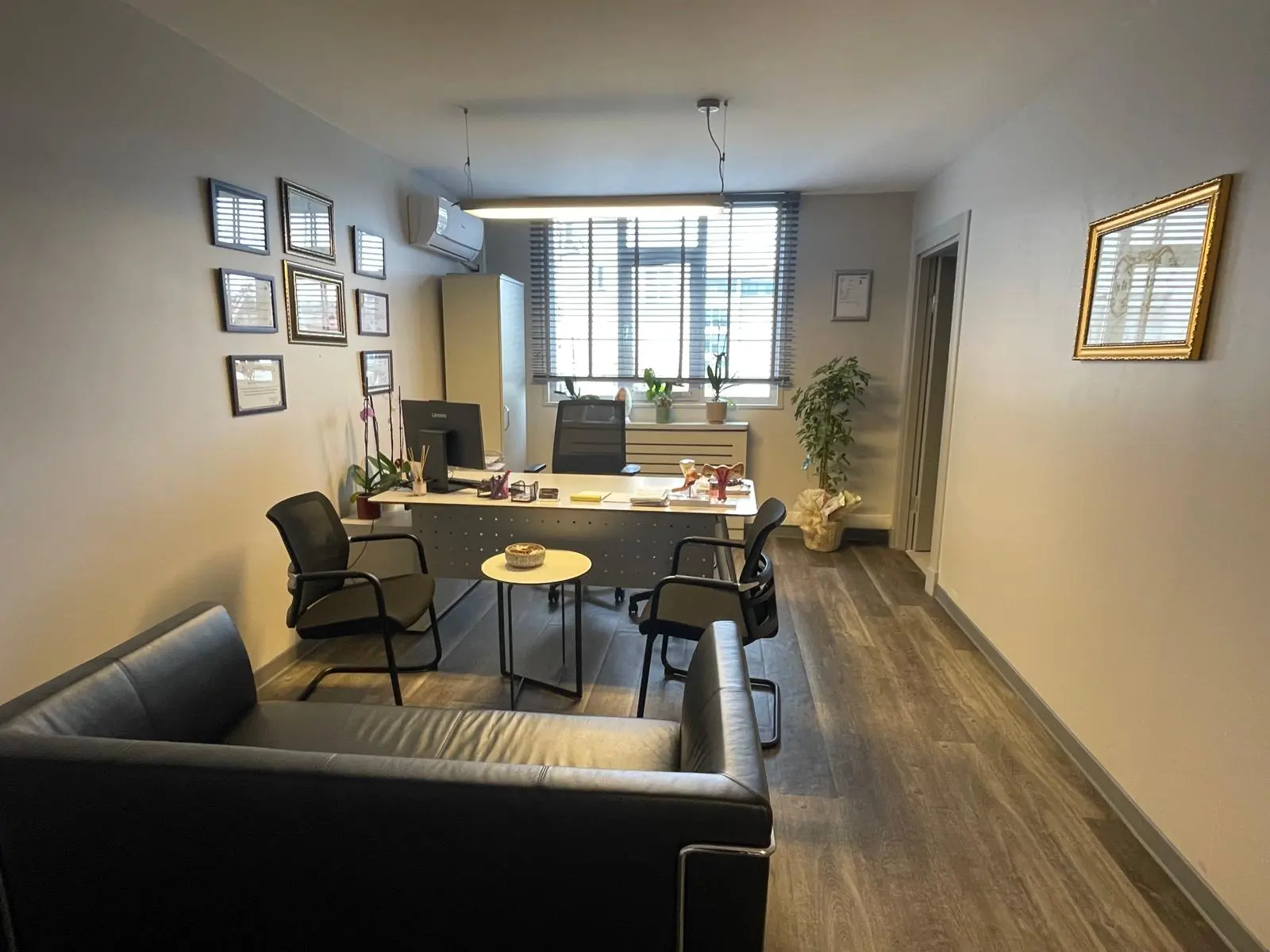 Clinic-provided photograph of Momart IVF Centre