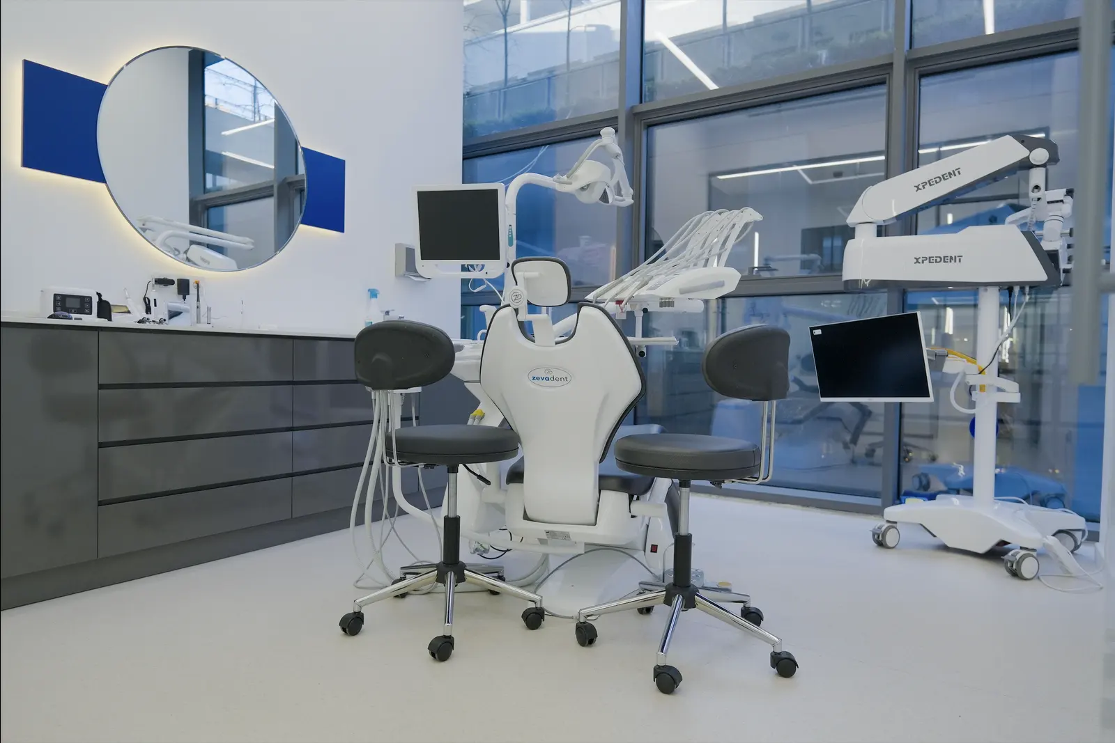 Clinic-provided photograph of Dr Ahmet Can Özbilgen