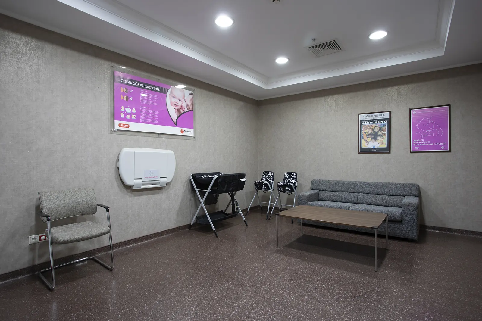 Clinic-provided photograph of Dünya Antalya Eye Hospital