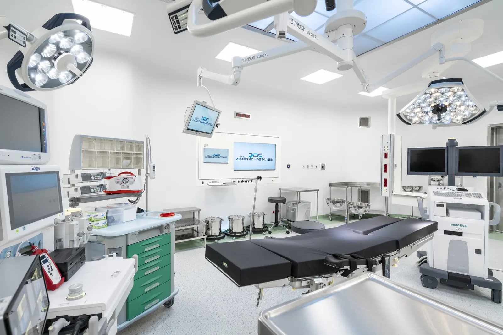 Clinic-provided photograph of Akdeniz Hospital