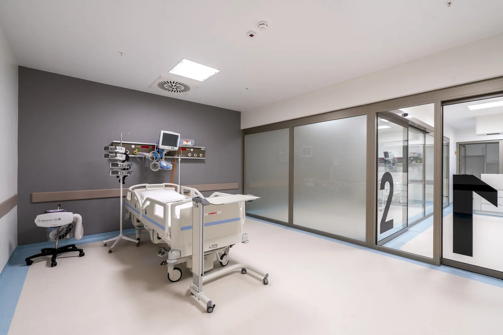 Clinic-provided photograph of Akdeniz Hospital