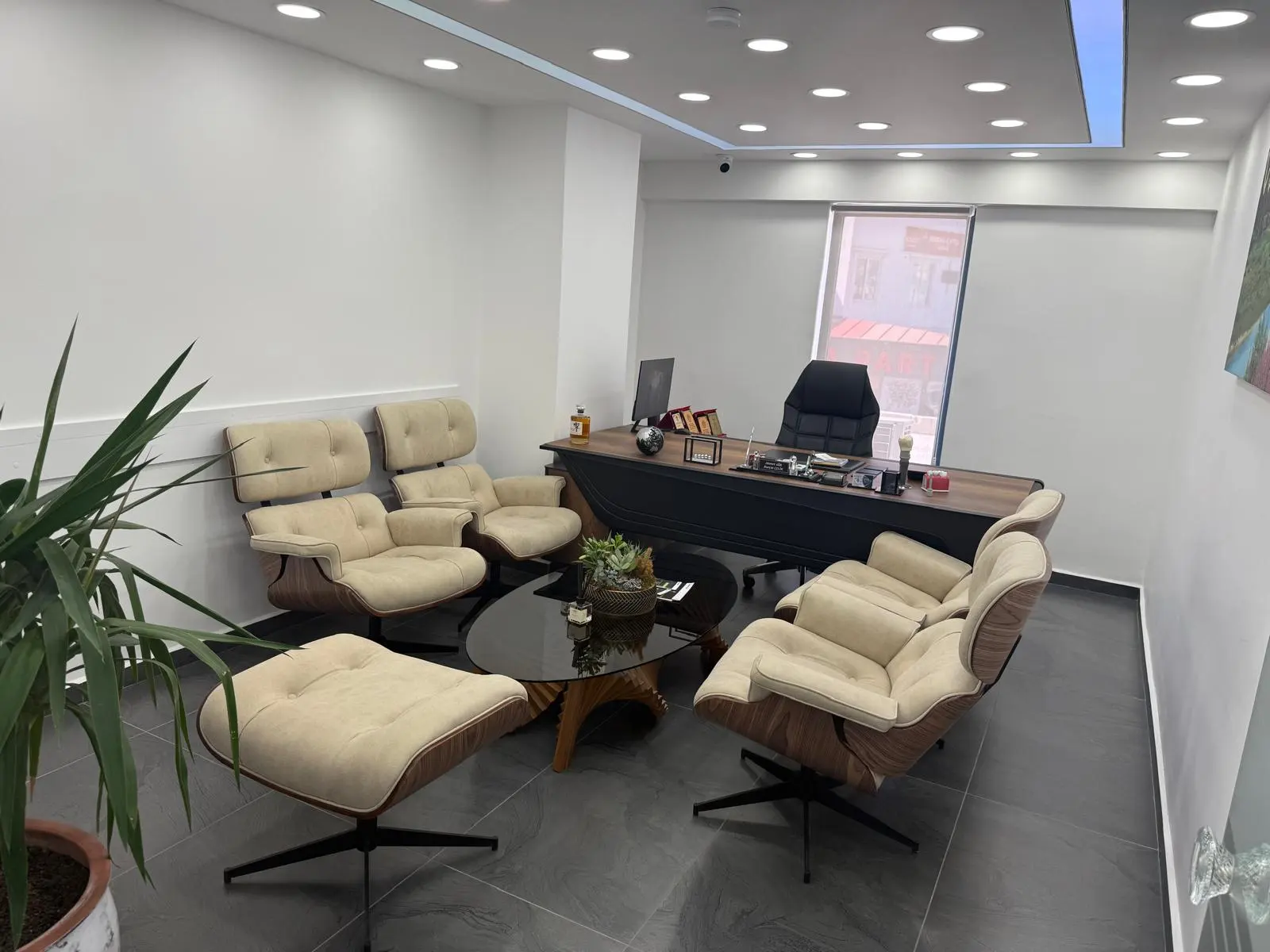 Clinic-provided photograph of Es Munzur Dental