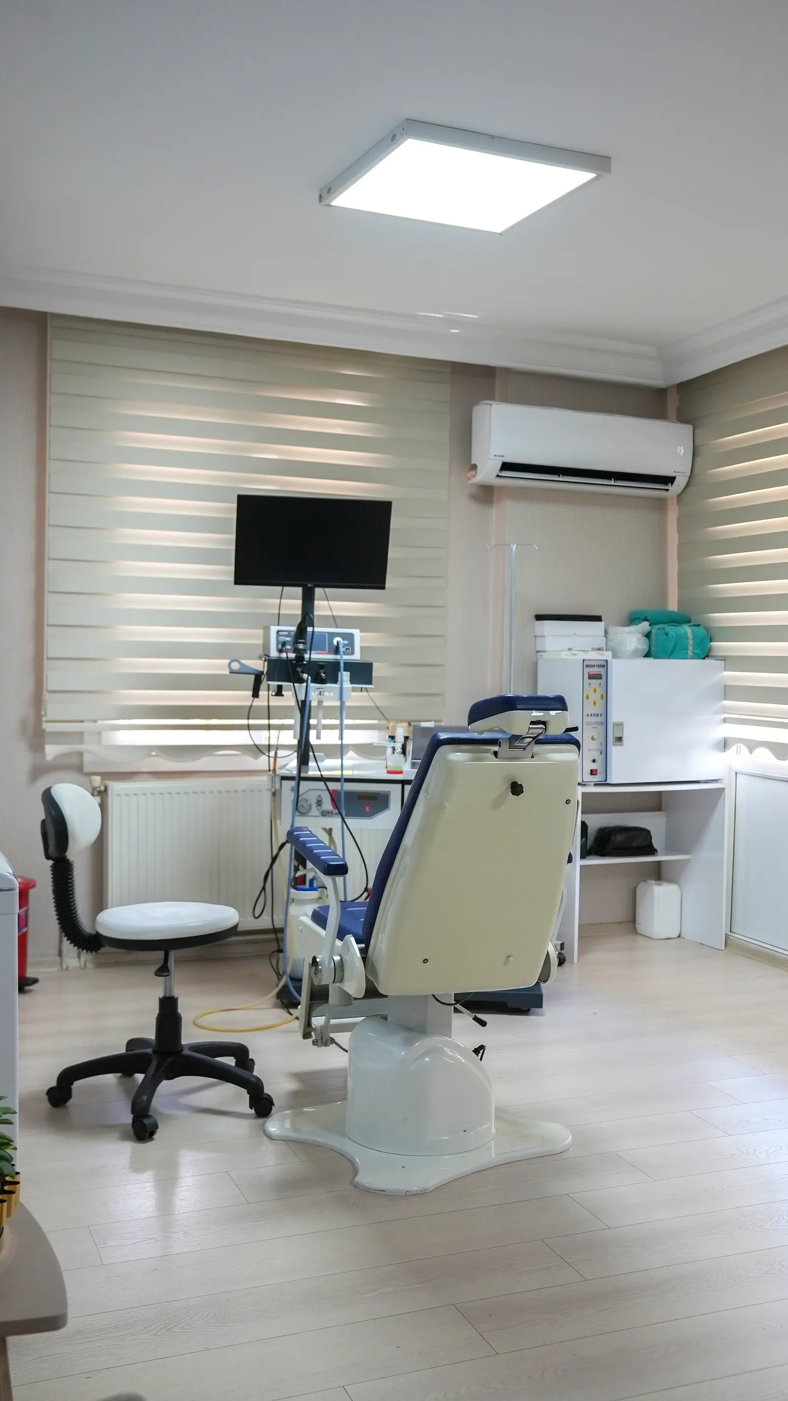 Clinic-provided photograph of Prof. Dr Osman Kürşat Arıkan