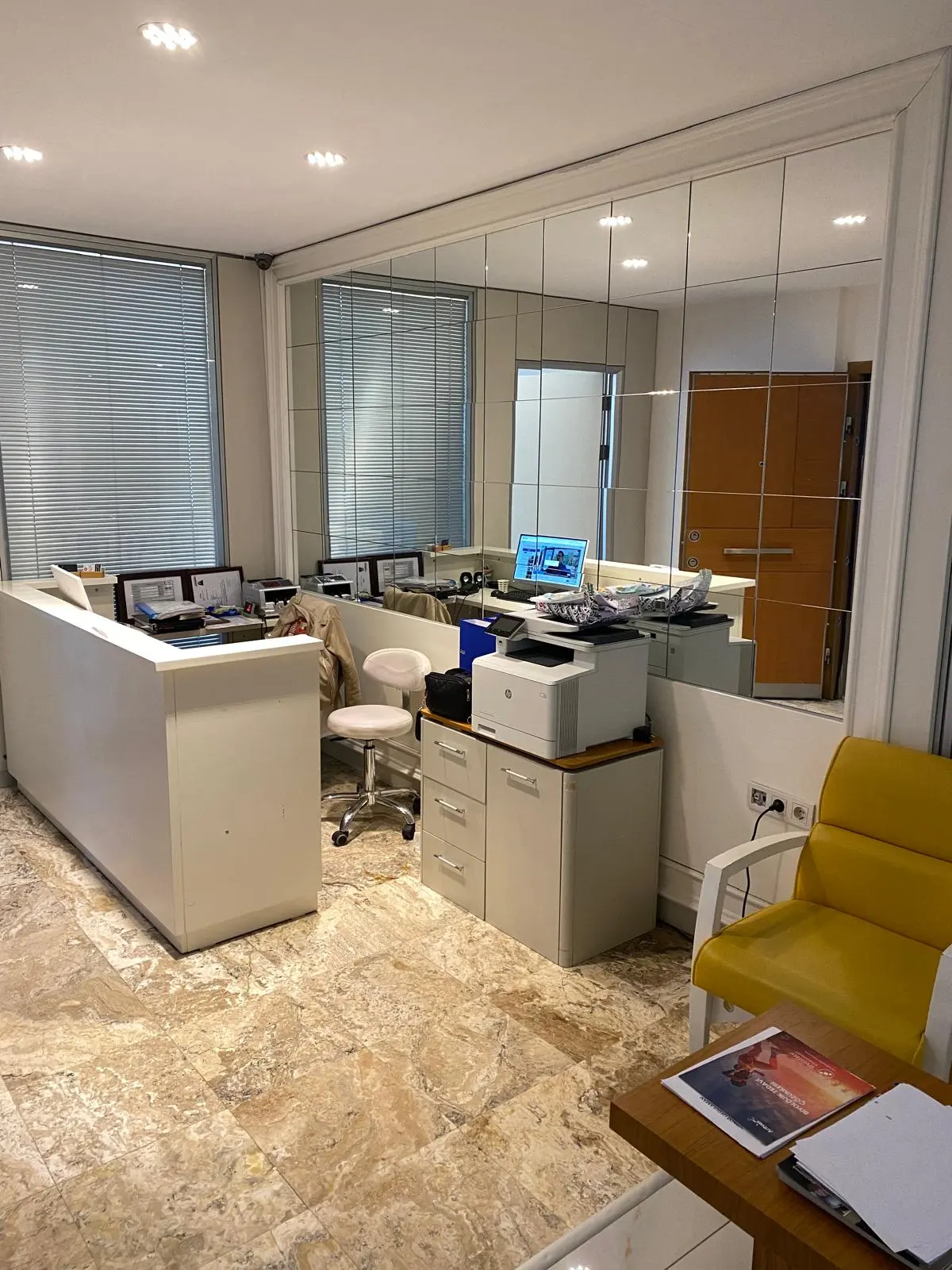 Clinic-provided photograph of Dr Hakan Yüzer