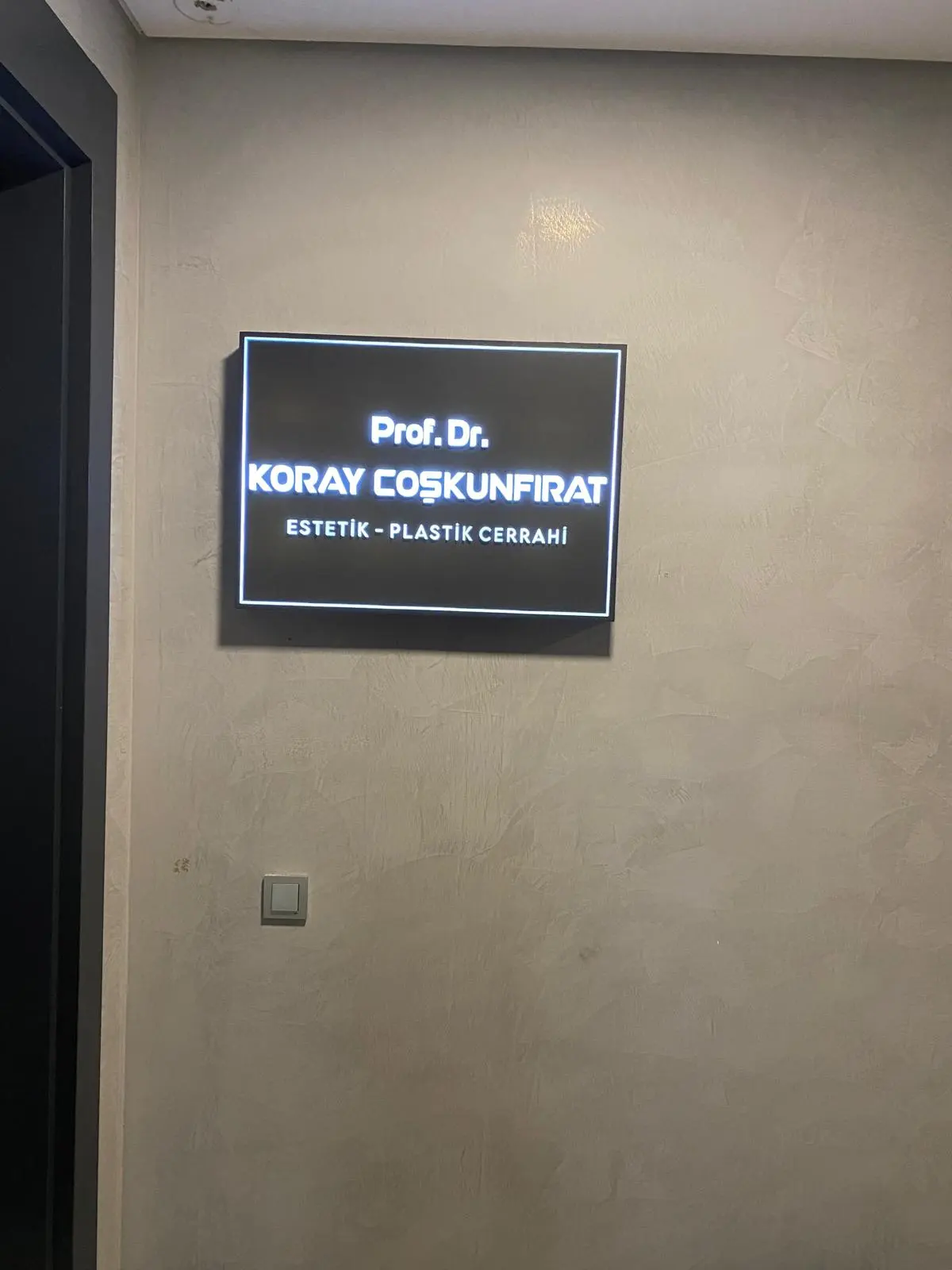 Clinic-provided photograph of Prof. Dr Osman Koray Coşkunfırat