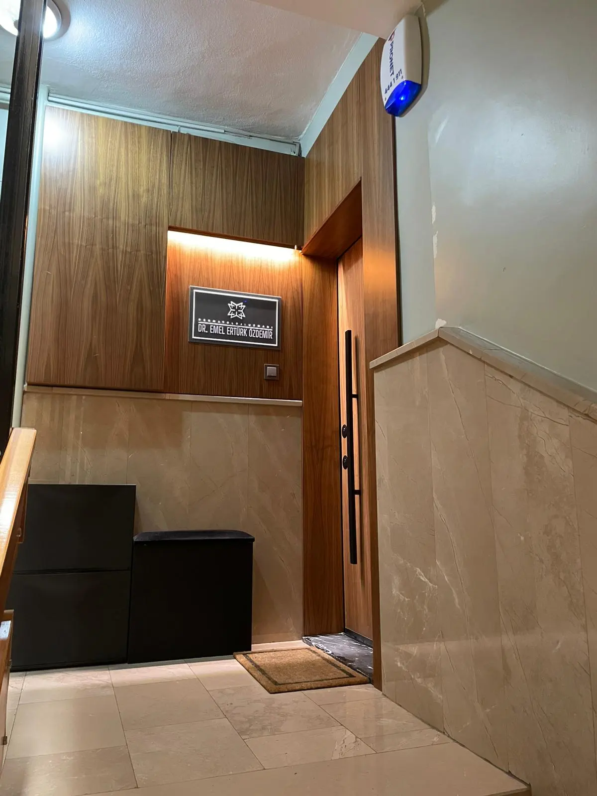 Clinic-provided photograph of Dr Emel Ertürk Özdemir