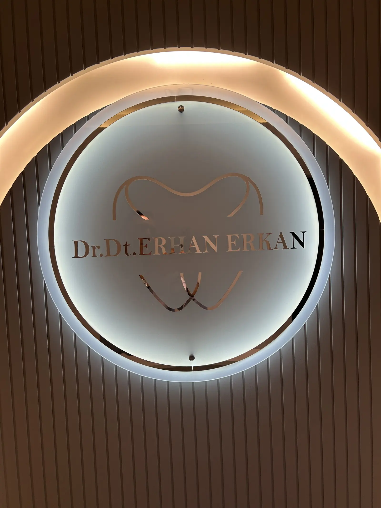 Clinic-provided photograph of Dr Erhan Erkan
