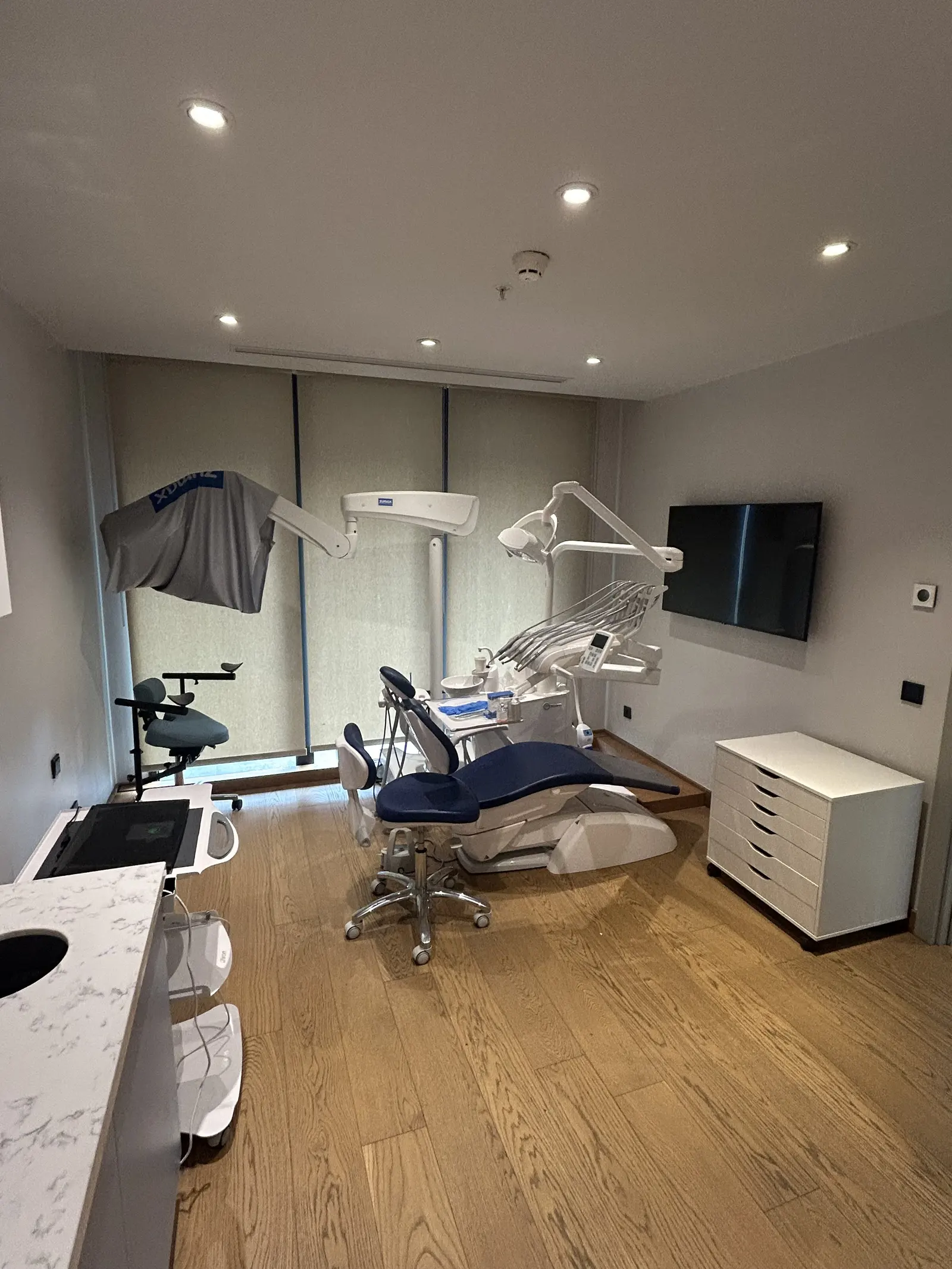 Clinic-provided photograph of Dr Erhan Erkan