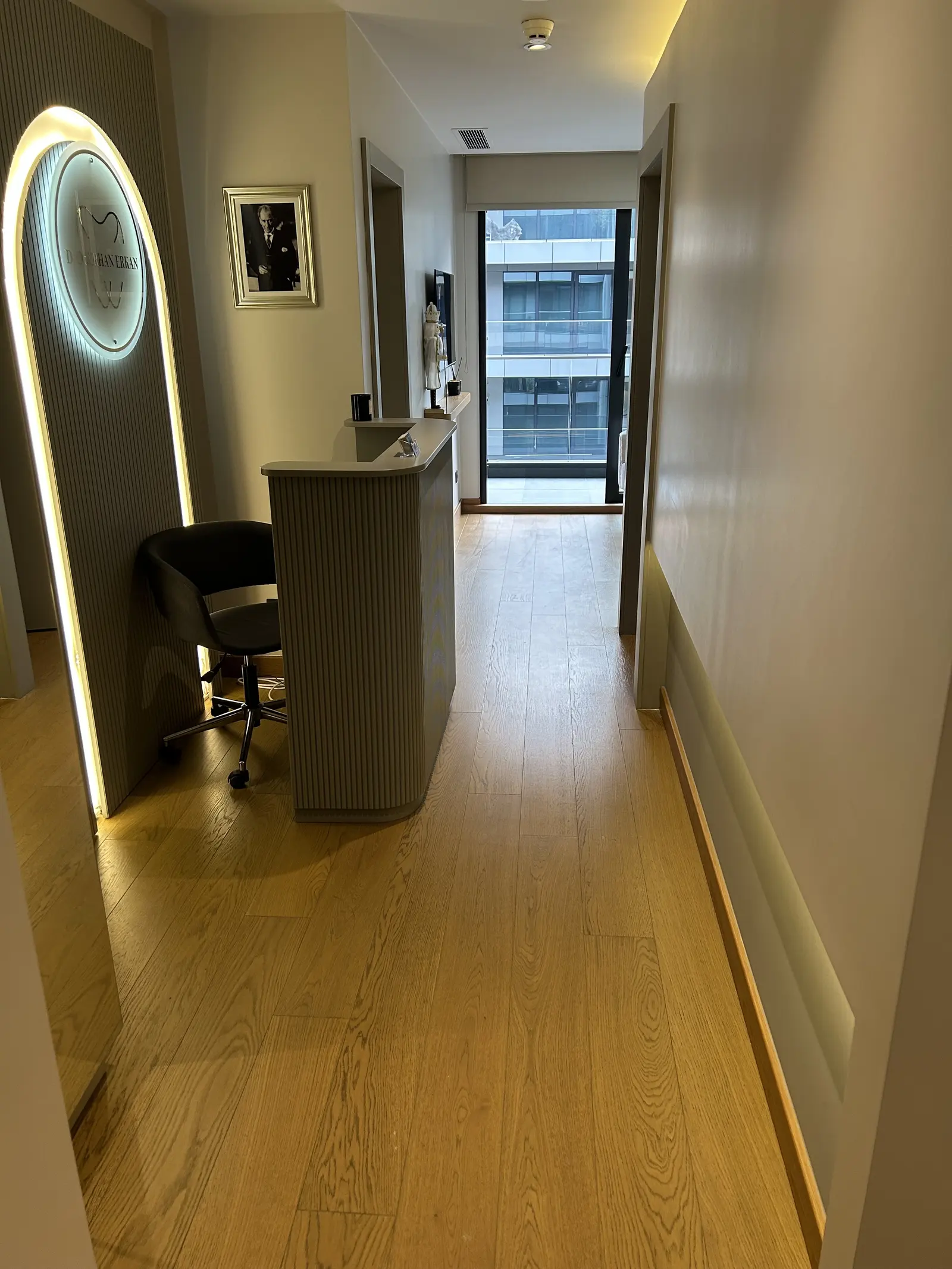 Clinic-provided photograph of Dr Erhan Erkan