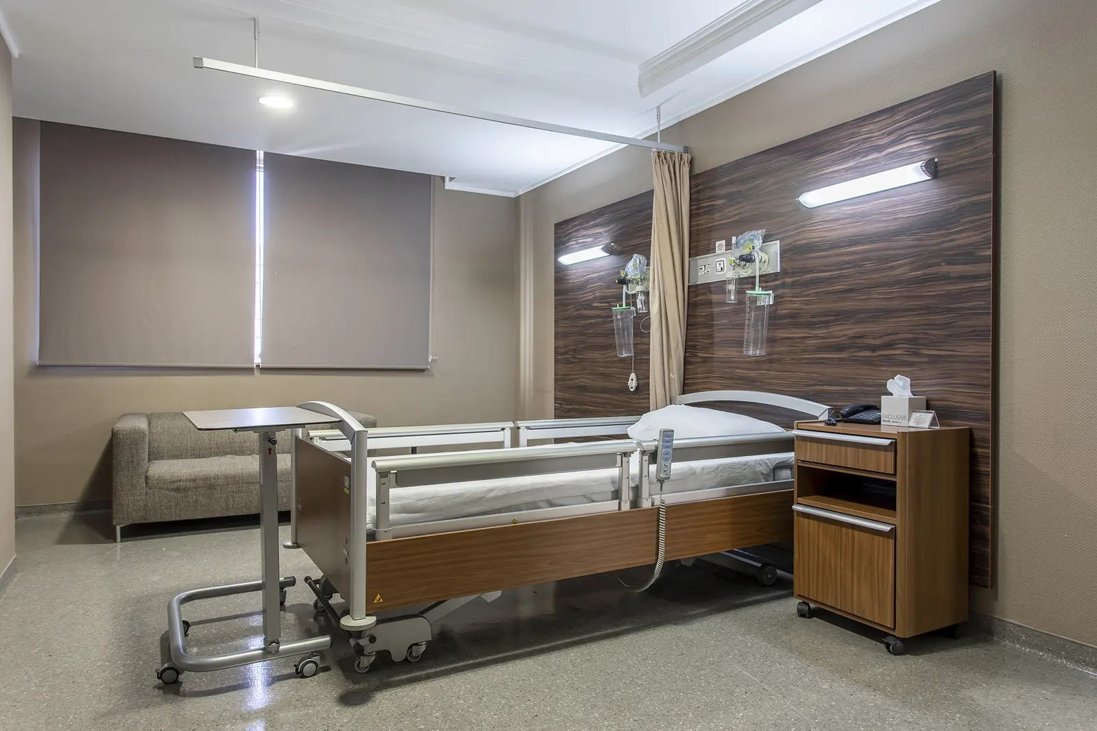 Clinic-provided photograph of Dünyagöz Adana Eye Centre