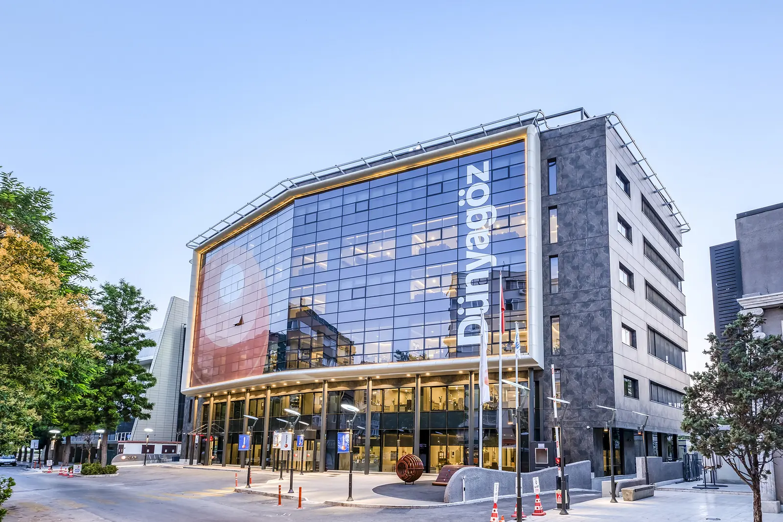 Clinic-provided photograph of Dünya Izmir Eye Hospital