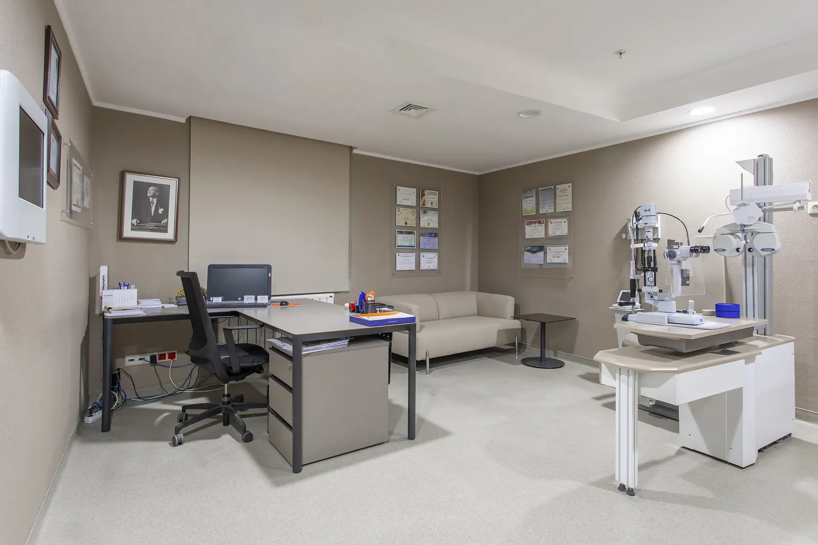 Clinic-provided photograph of Dünya Çorlu Eye Centre