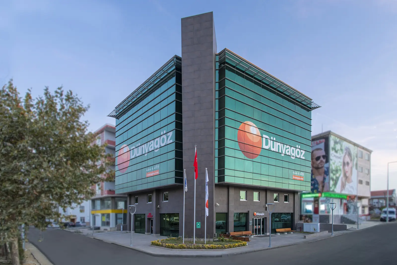Clinic-provided photograph of Dünya Çorlu Eye Centre