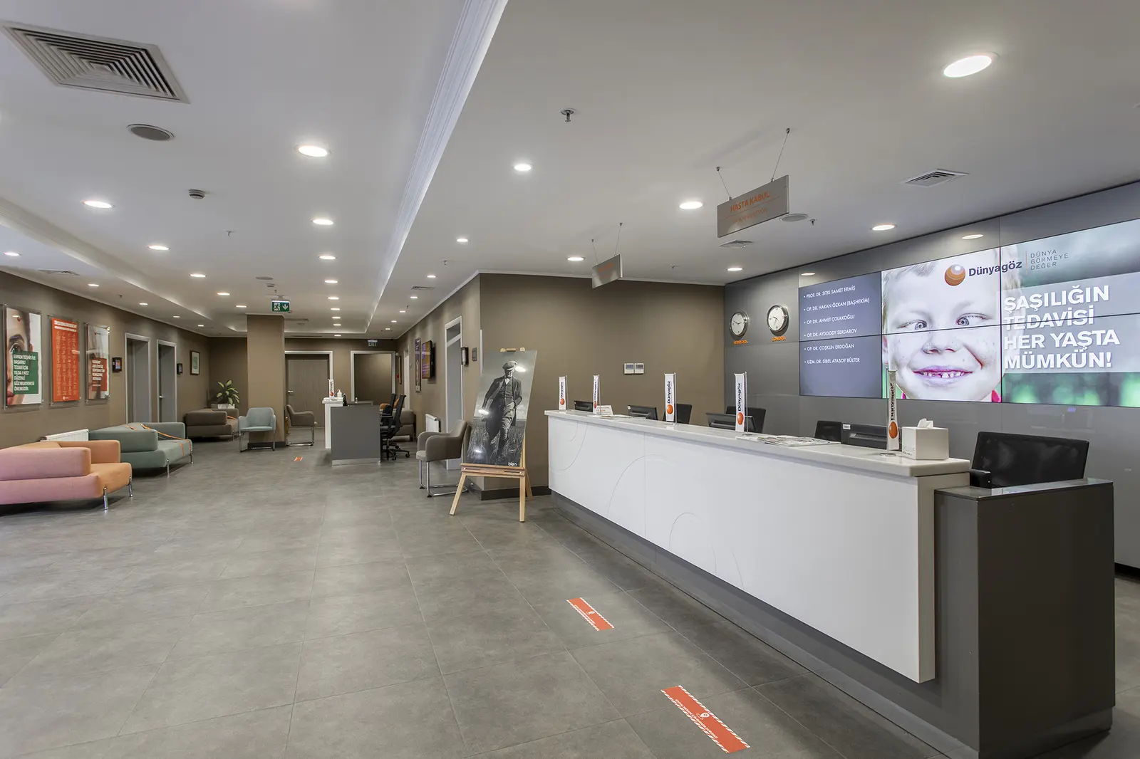 Clinic-provided photograph of Dünya Bağcılar Eye Centre