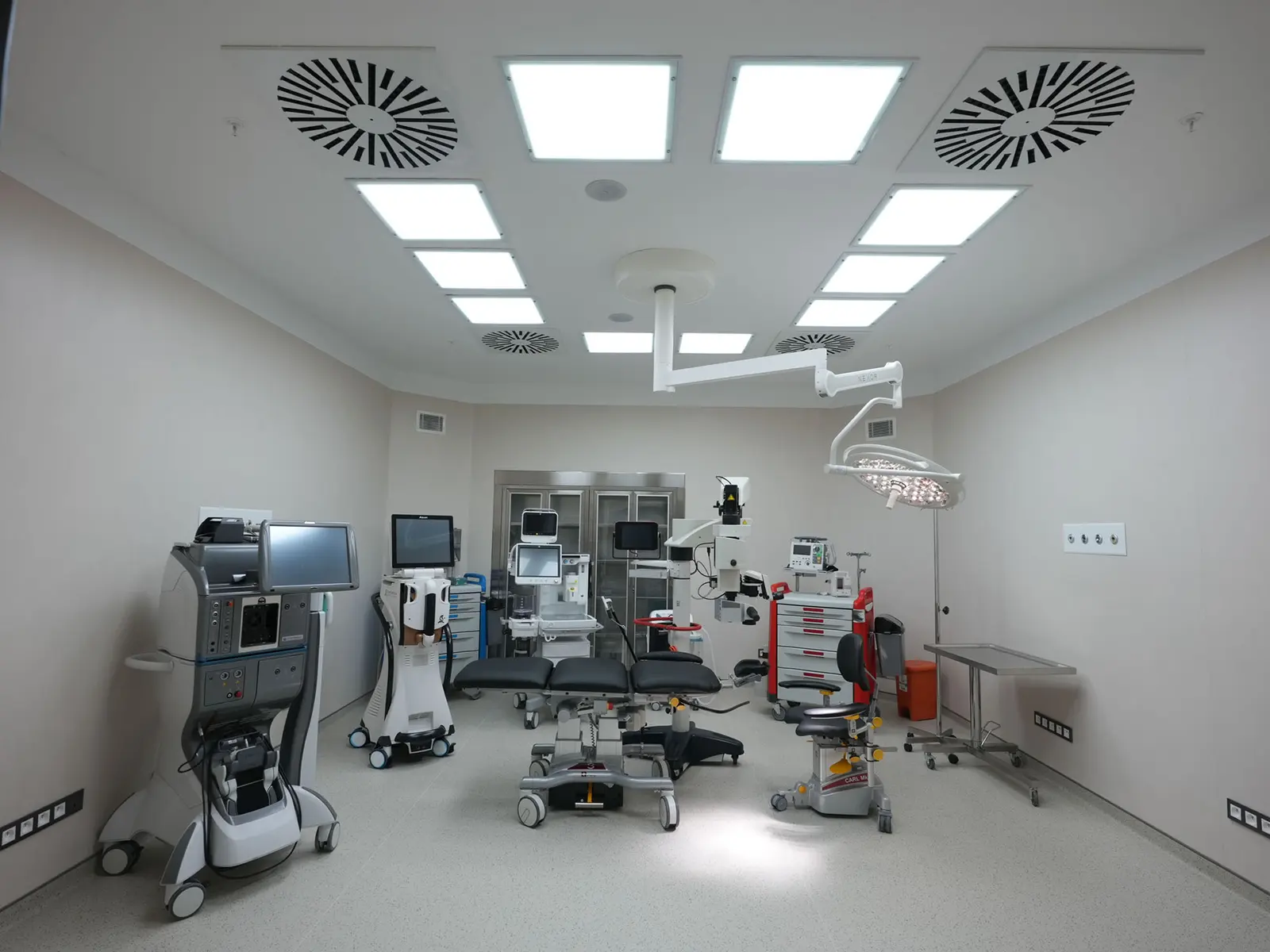 Clinic-provided photograph of Dünyagöz Ataşehir Eye Centre