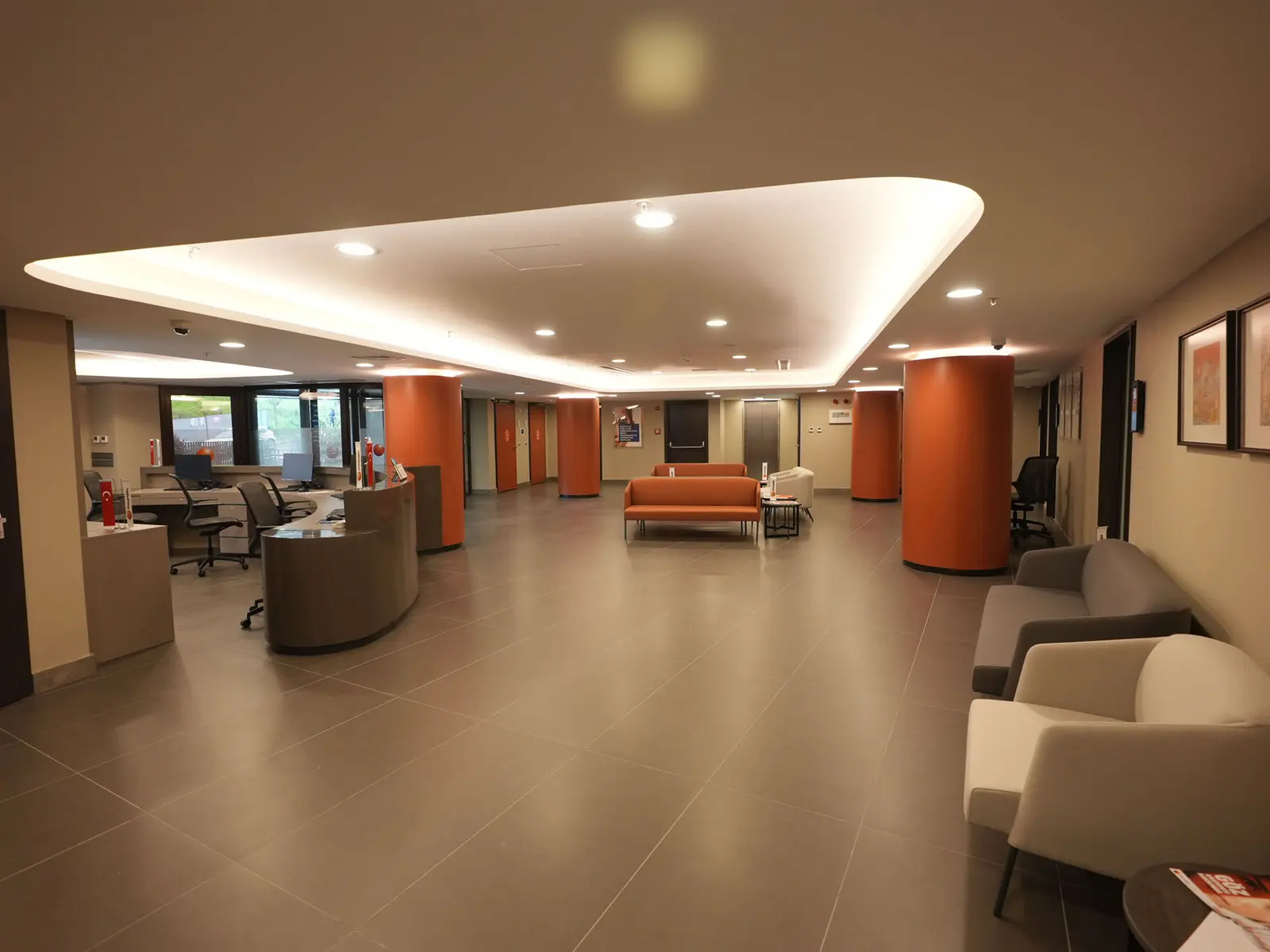 Clinic-provided photograph of Dünyagöz Ataşehir Eye Centre