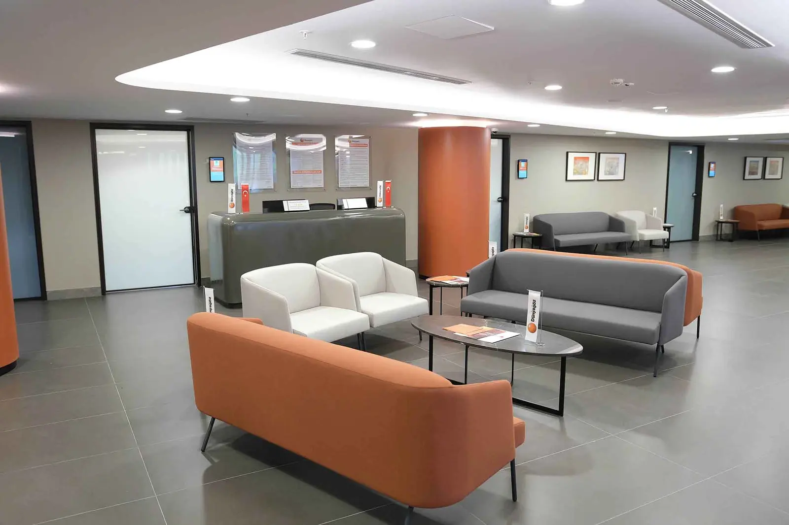 Clinic-provided photograph of Dünyagöz Ataşehir Eye Centre