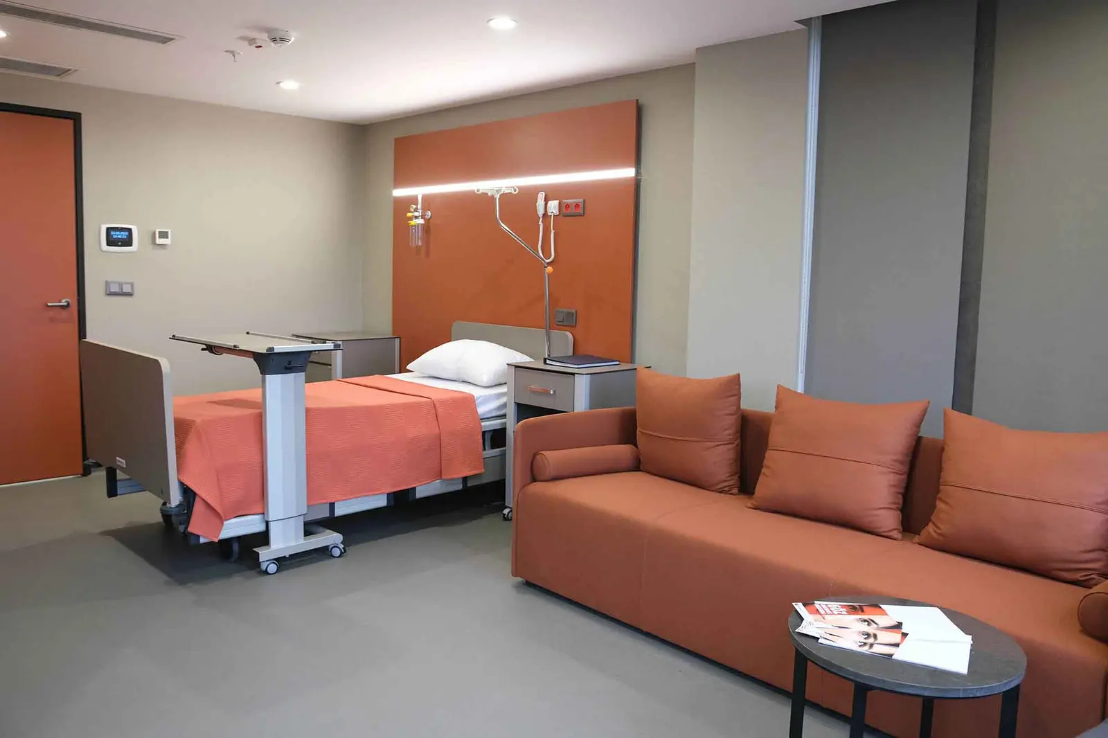 Clinic-provided photograph of Dünyagöz Ataşehir Eye Centre