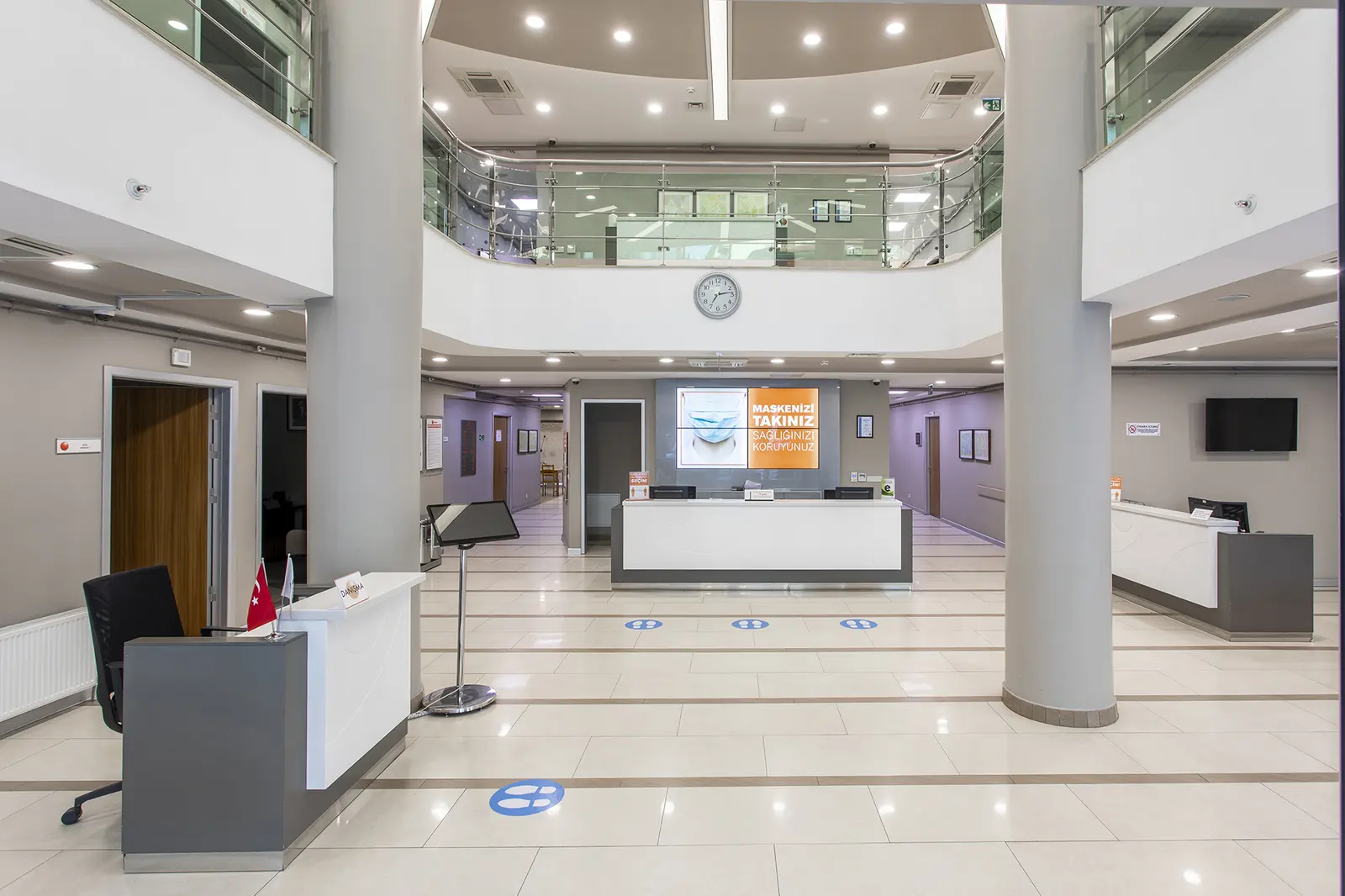 Clinic-provided photograph of Dünya Keçiören Eye Centre