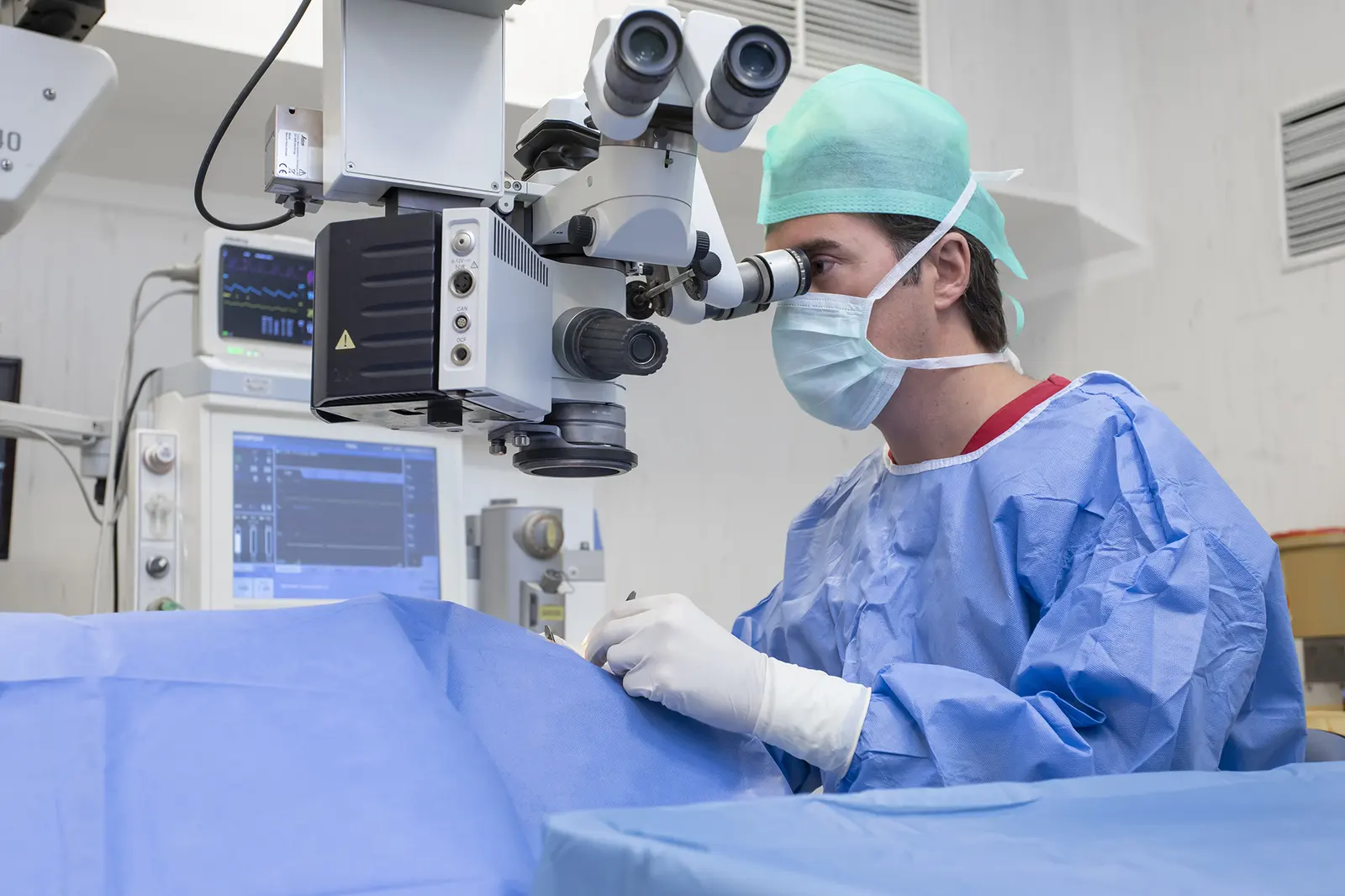 Clinic-provided photograph of Dünyagöz Altunizade Eye Centre