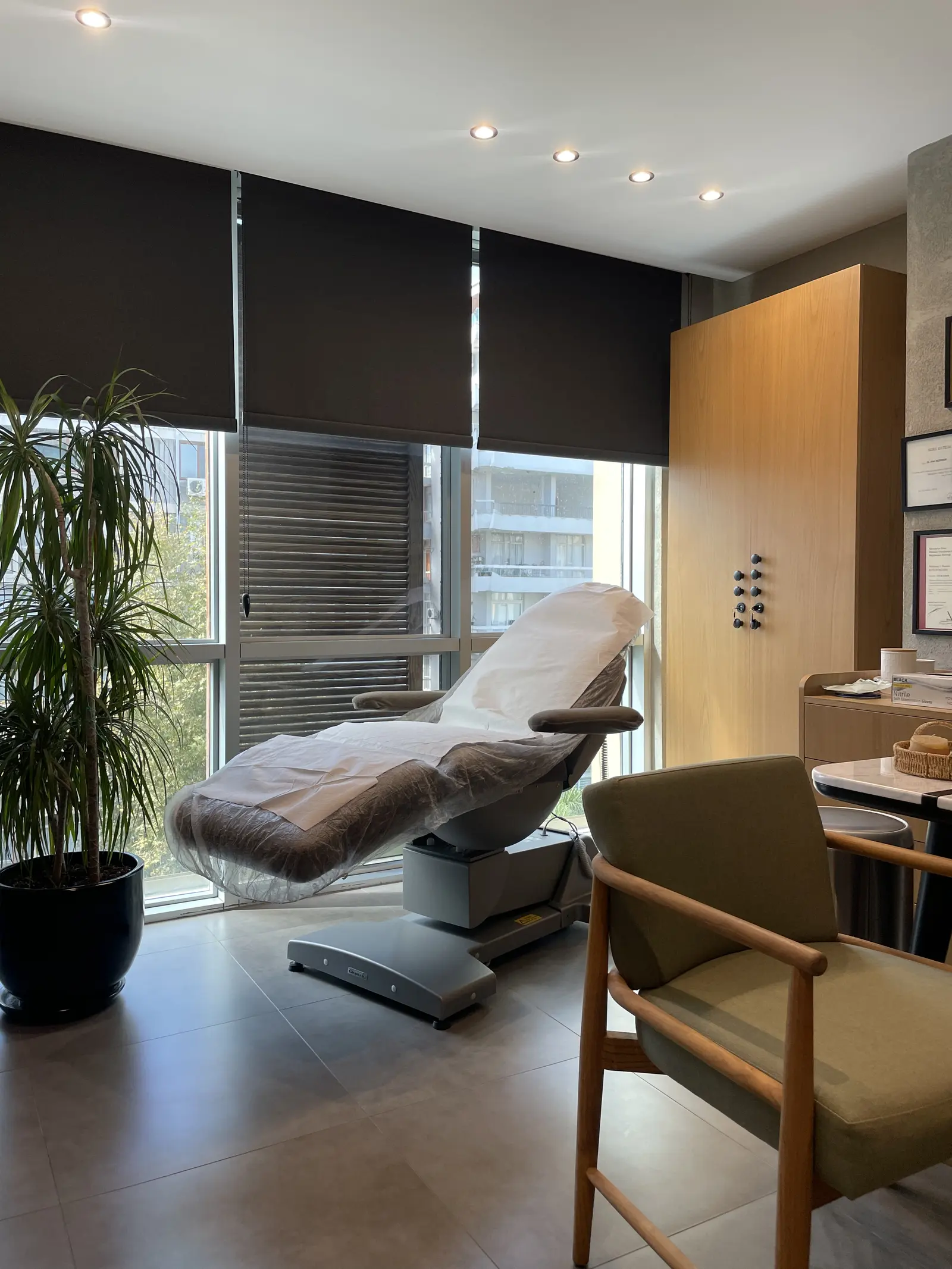 Clinic-provided photograph of Dr Beyhan Çakır