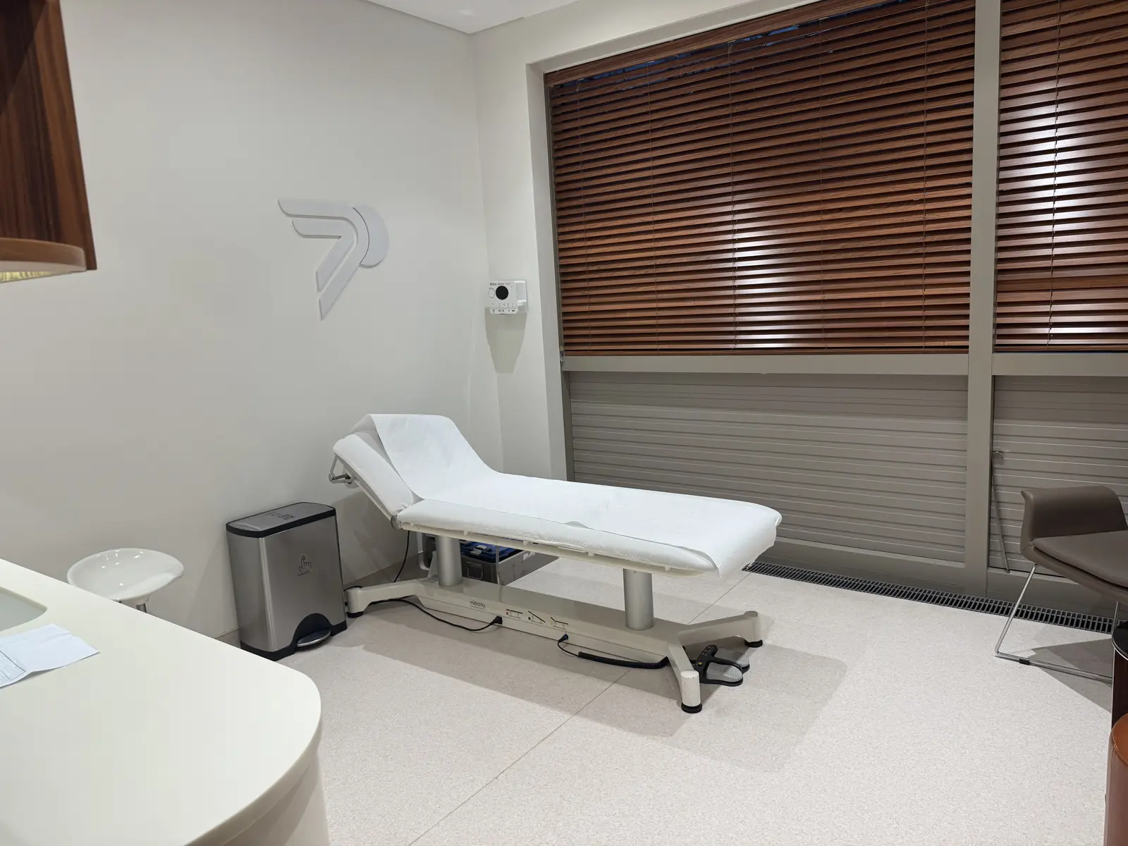 Clinic-provided photograph of Prof. Dr Uğur Haklar
