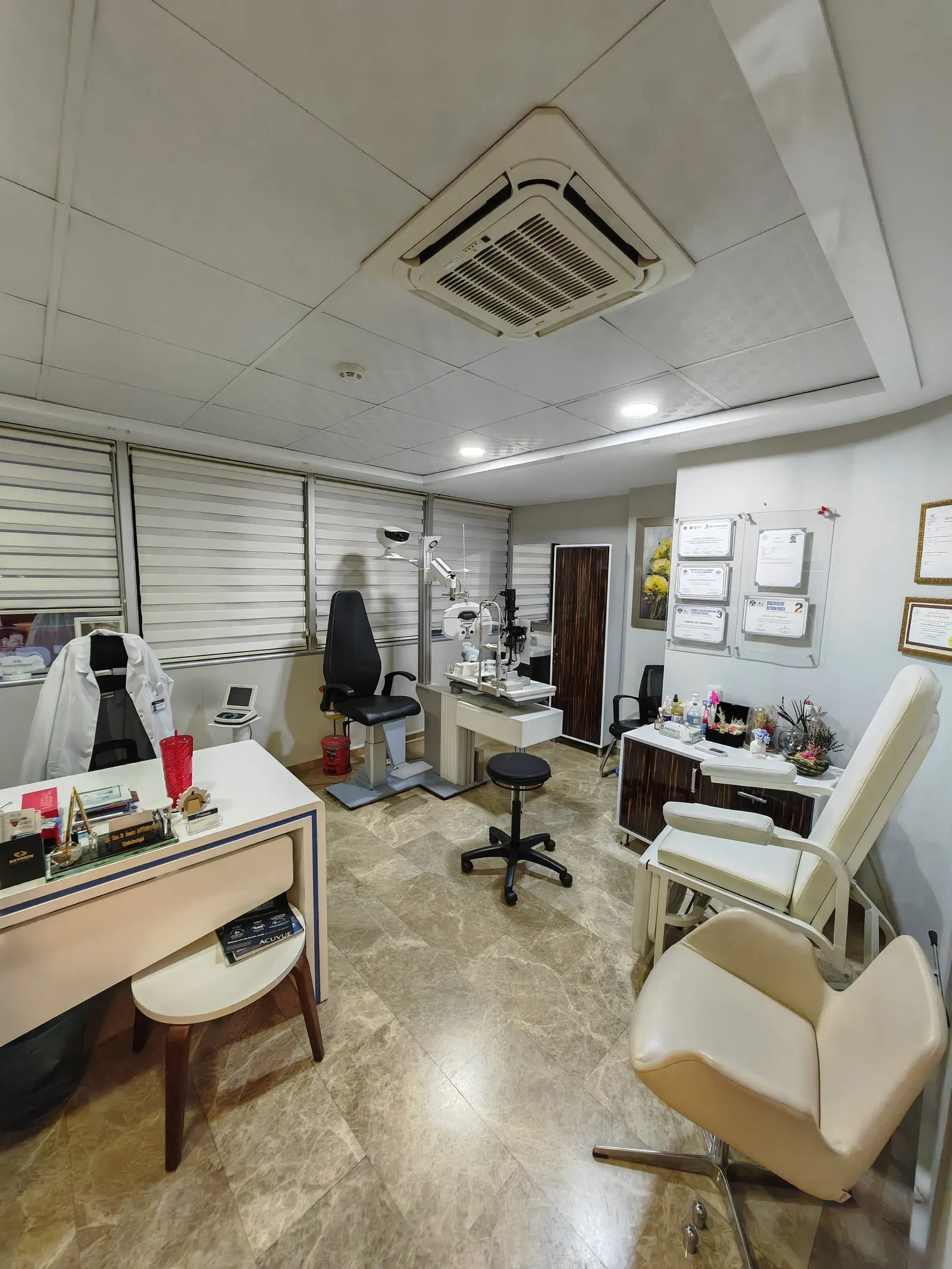 Clinic-provided photograph of Düzey Eye Centre