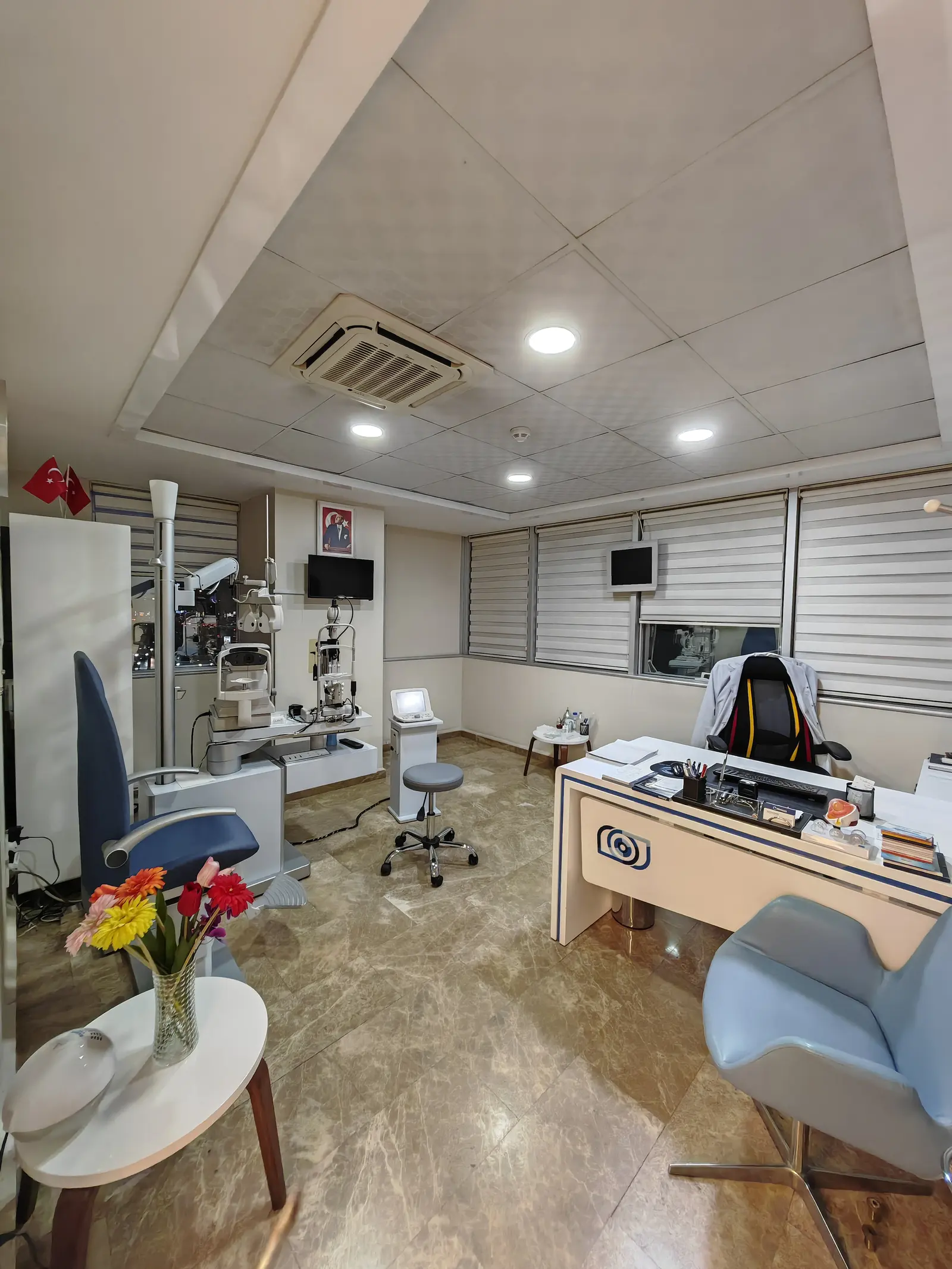Clinic-provided photograph of Düzey Eye Centre