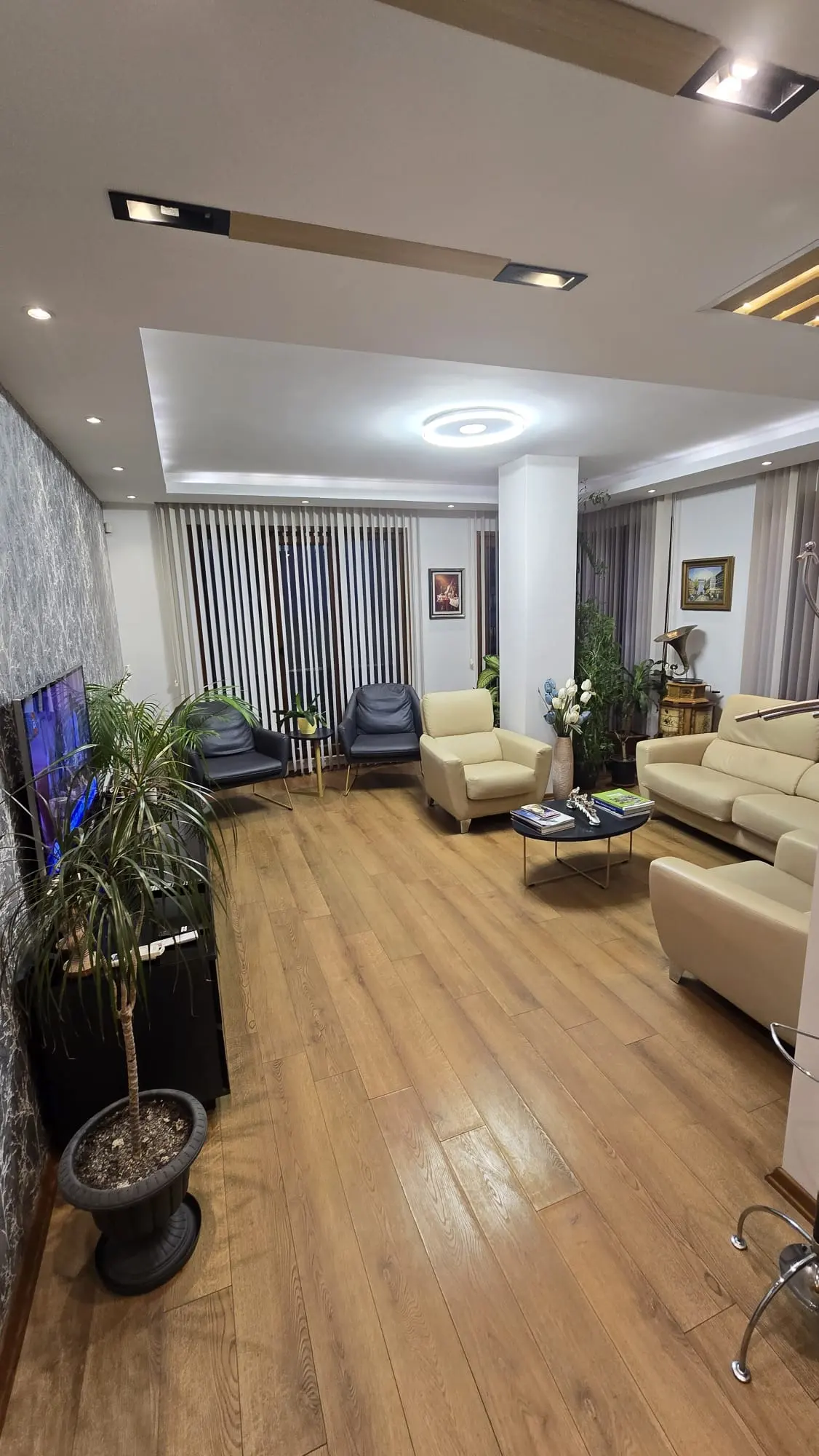 Clinic-provided photograph of Dr Çağatay Kemerli