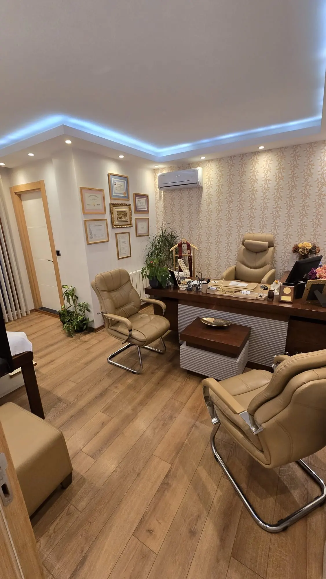 Clinic-provided photograph of Dr Çağatay Kemerli