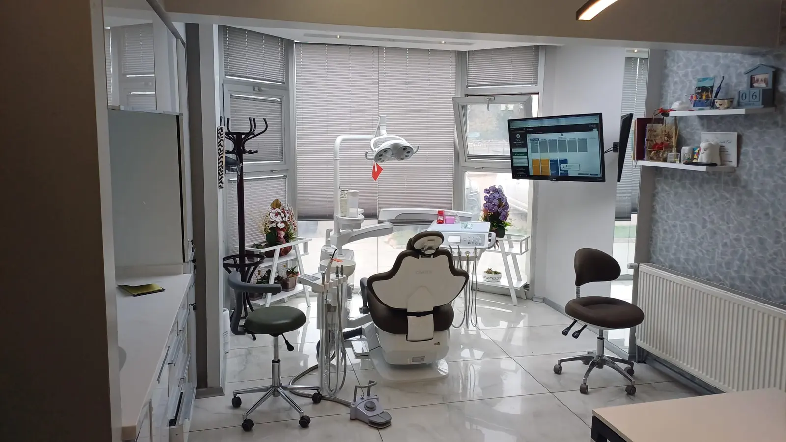 Clinic-provided photograph of Denta Forum
