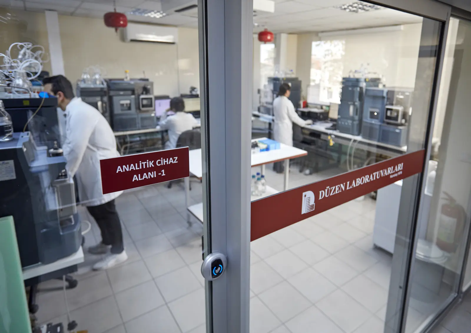 Clinic-provided photograph of Düzen Medical Laboratory