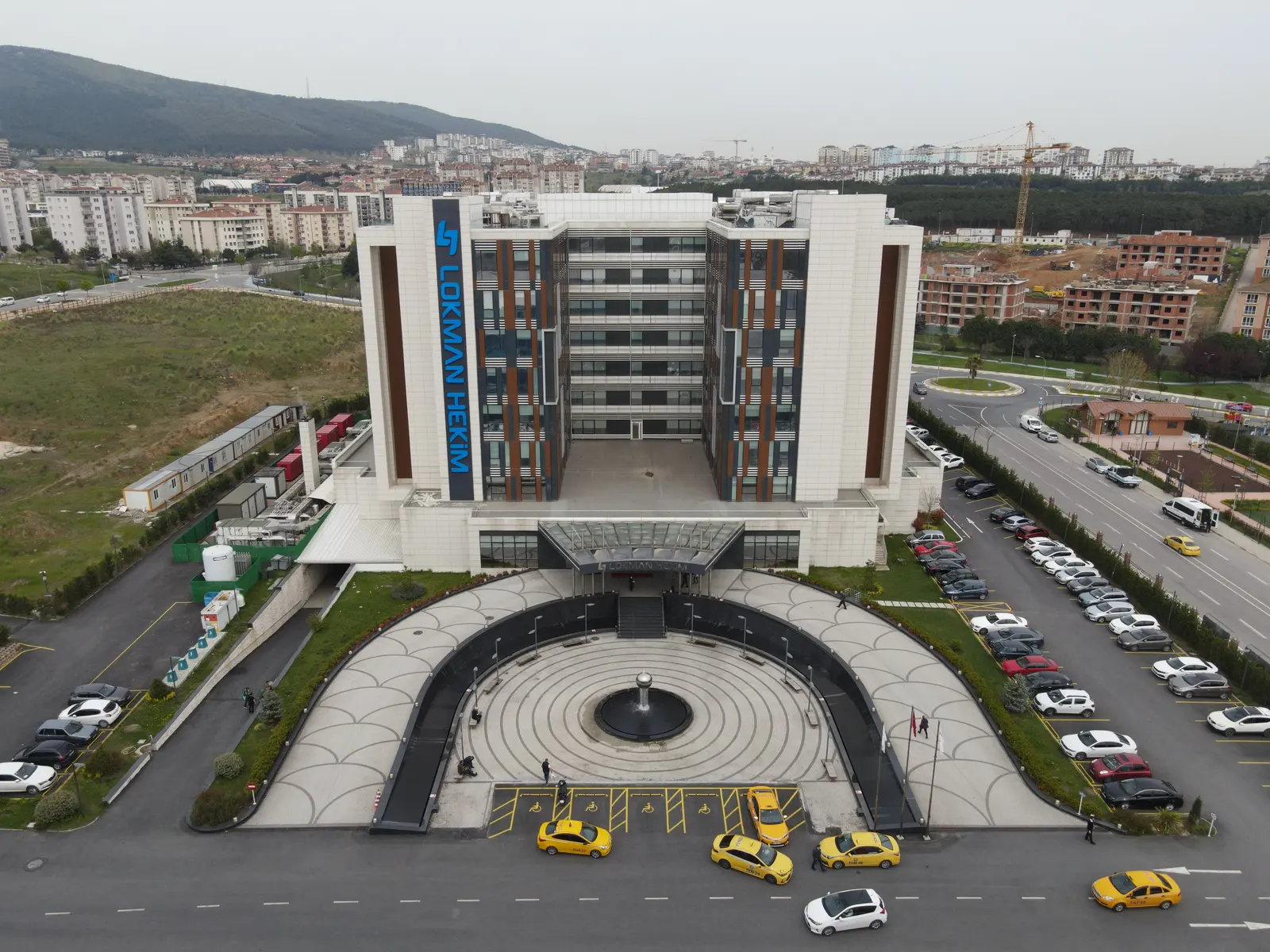 Clinic-provided photograph of Lokman Hekim Istanbul Hospital