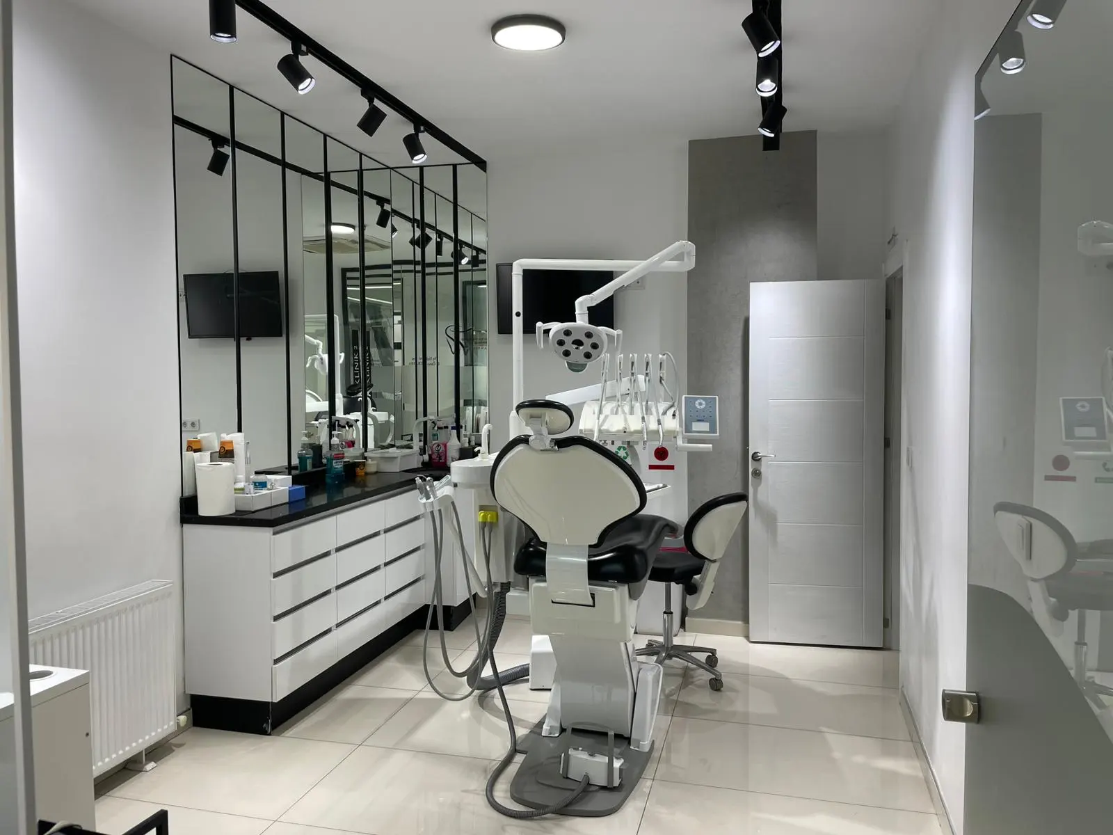 Clinic-provided photograph of Oksijen Dental Clinic