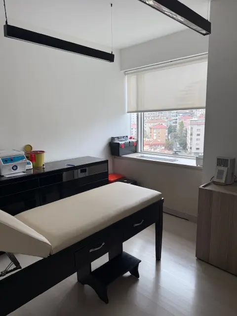 Clinic-provided photograph of Assoc. Prof. Dr Cemile Ayşe Görmeli