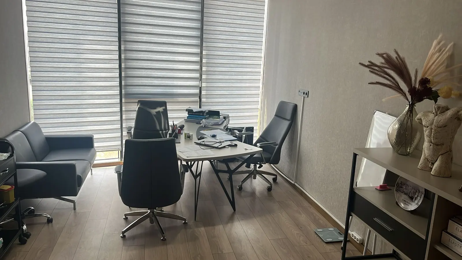 Clinic-provided photograph of Dr Serdar Aydoğan
