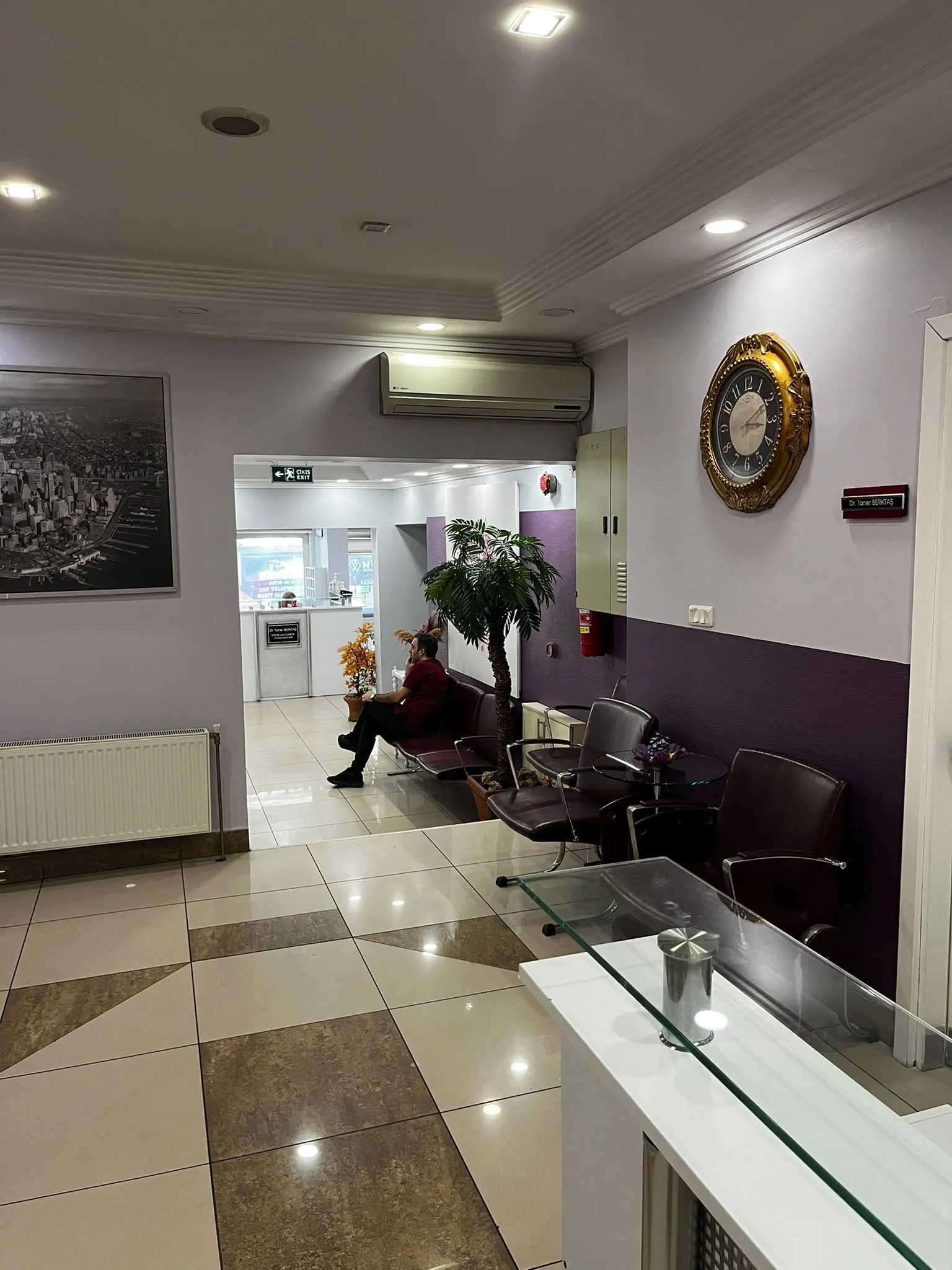 Von der Klinik bereitgestelltes Foto von Dr. Taner Berktaş