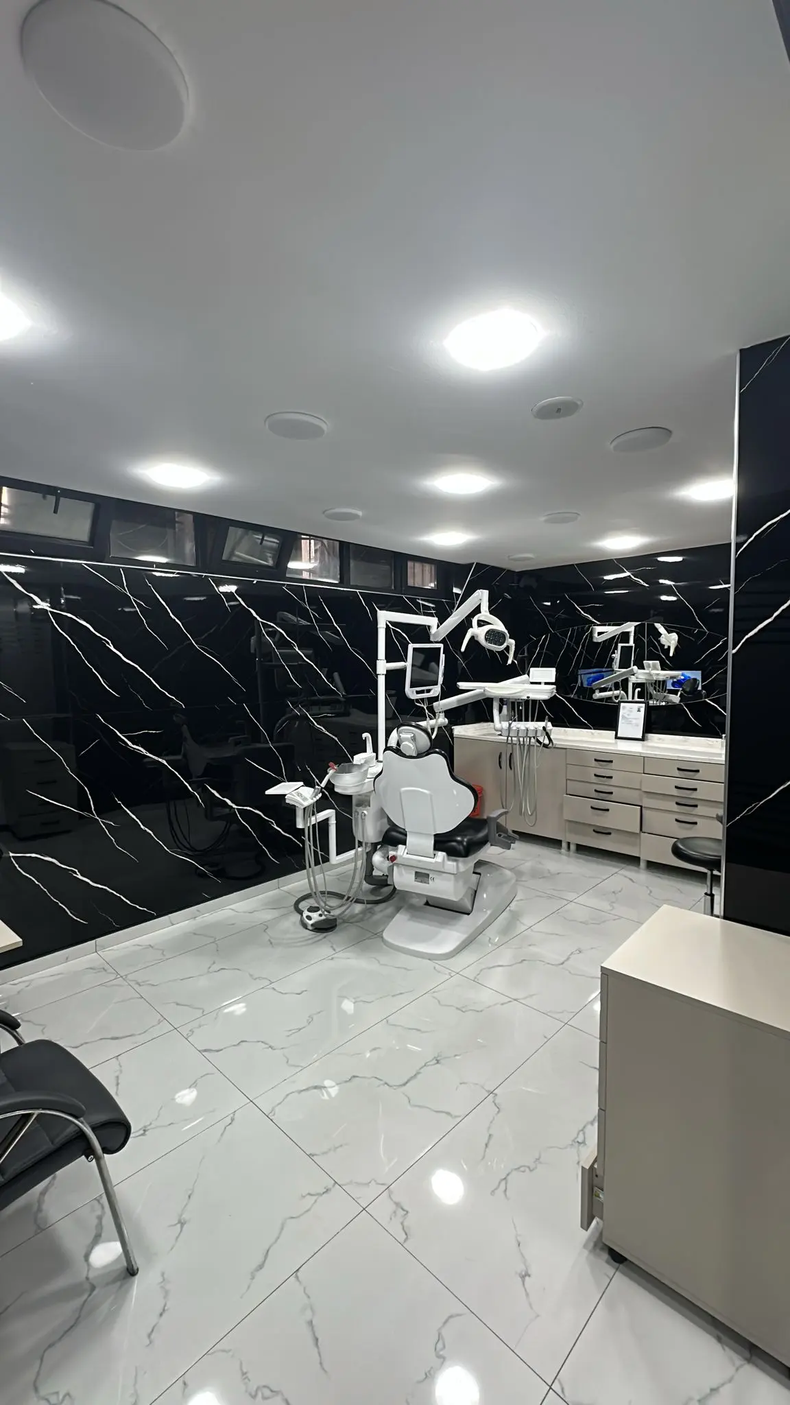 Von der Klinik bereitgestelltes Foto von Üsküplü Dental Clinic Bayrampaşa