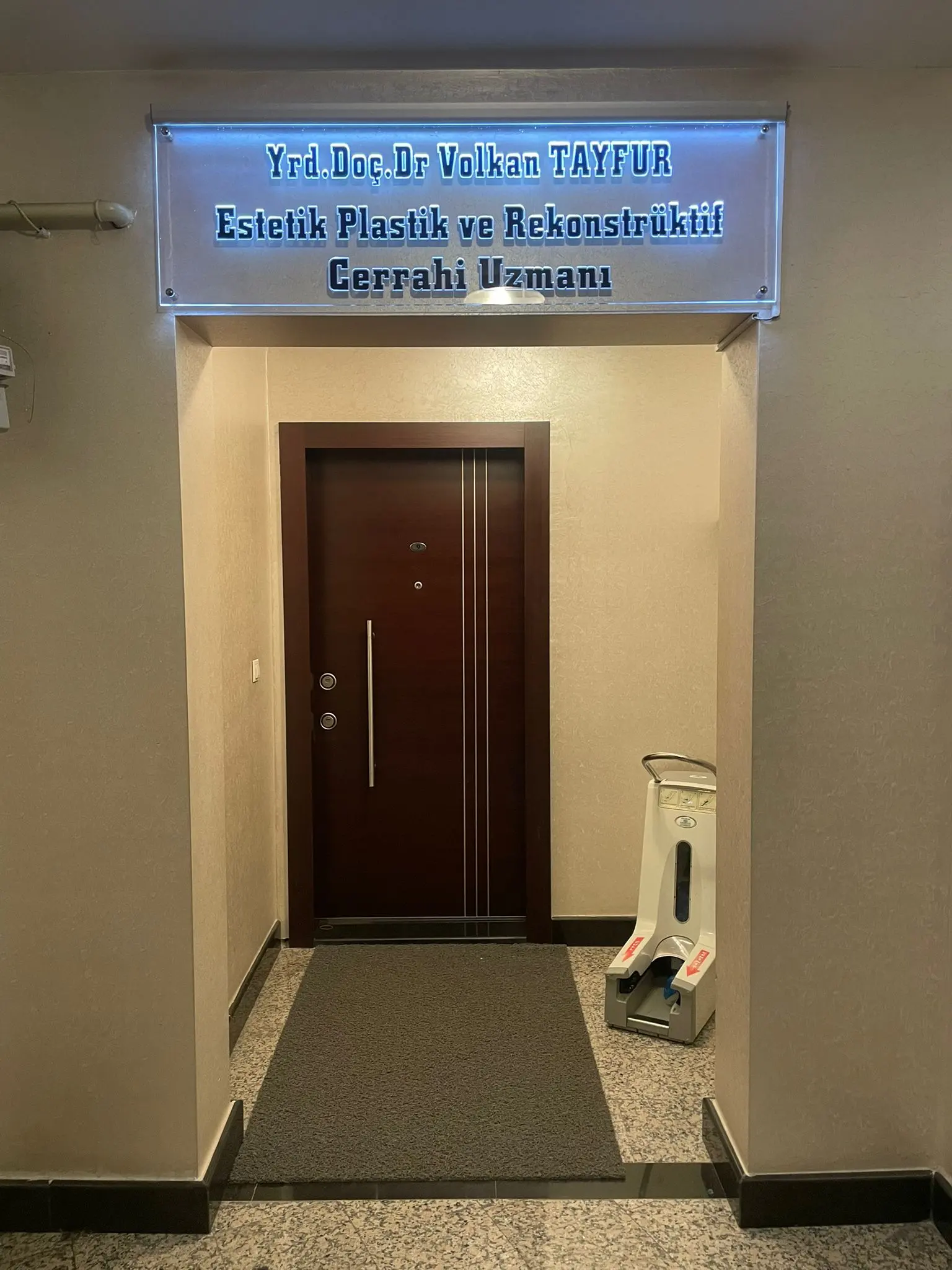 Clinic-provided photograph of Dr Volkan Tayfur